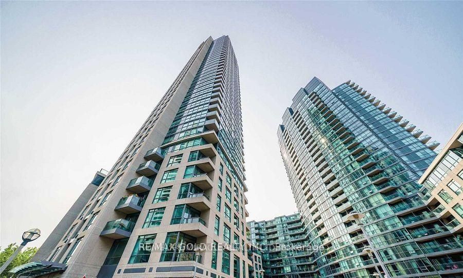 219 Fort York Boulevard 1211, Toronto, ON M5V 1B1 photo 3