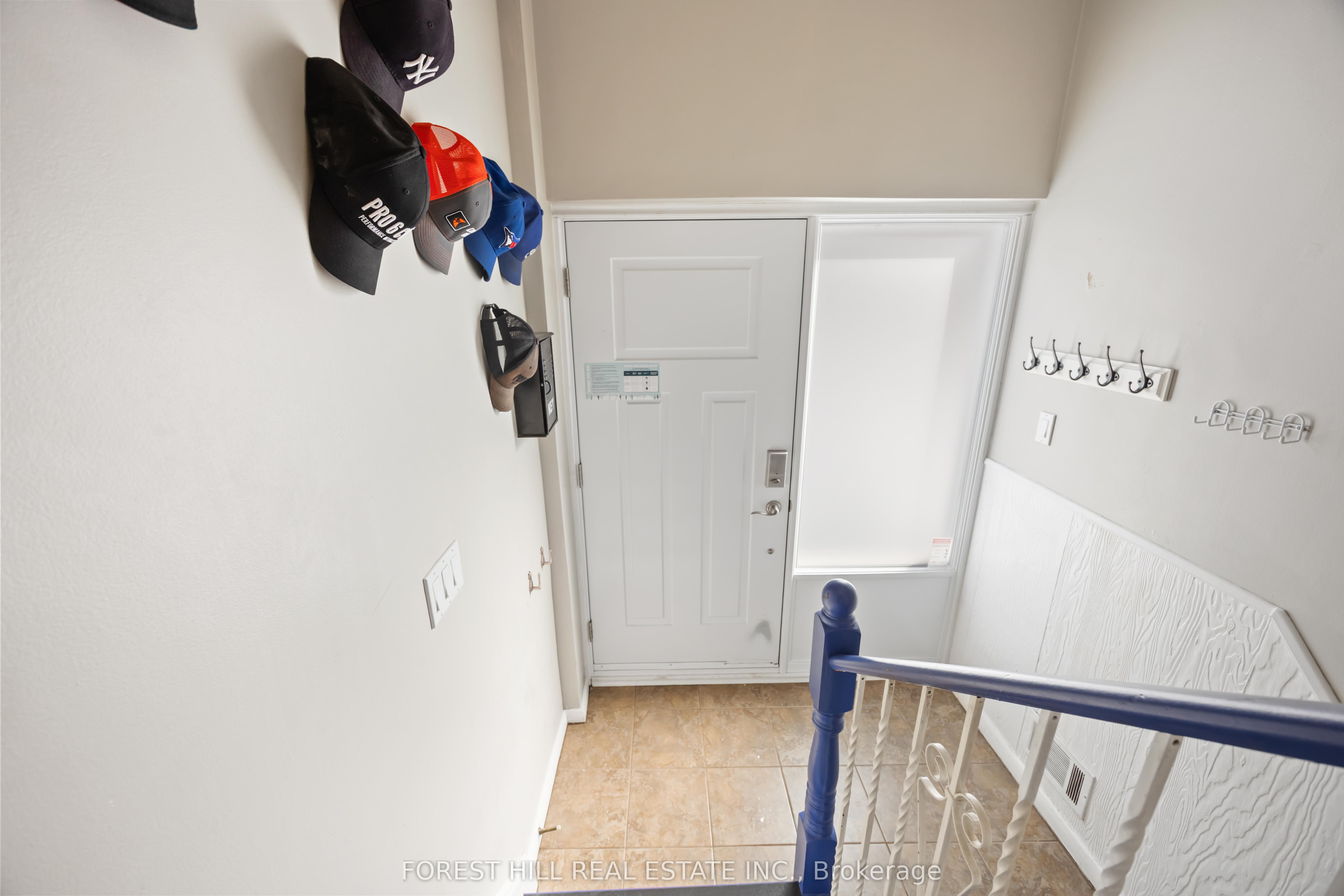 44 Addison Crescent, Toronto, ON M3B 1K8 photo 5