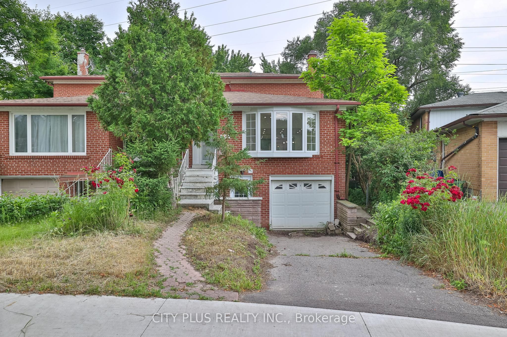 23 Reiber Crescent, Toronto, ON M2H 1C3