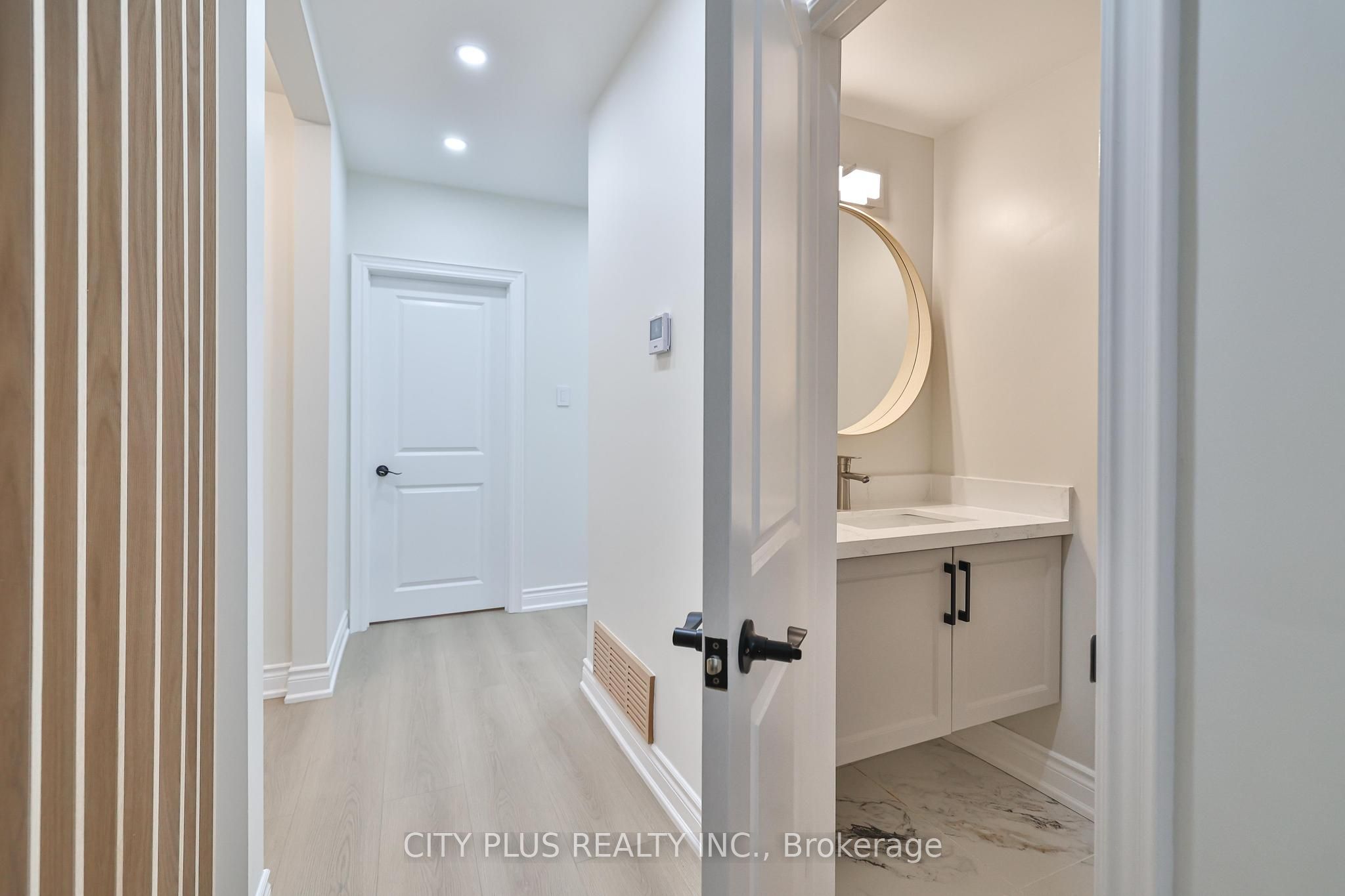 23 Reiber Crescent, Toronto, ON M2H 1C3 photo 3