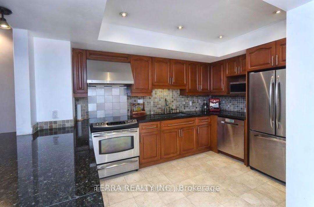 1 Duplex Avenue 105, Toronto, ON M2M 4G6 photo 3
