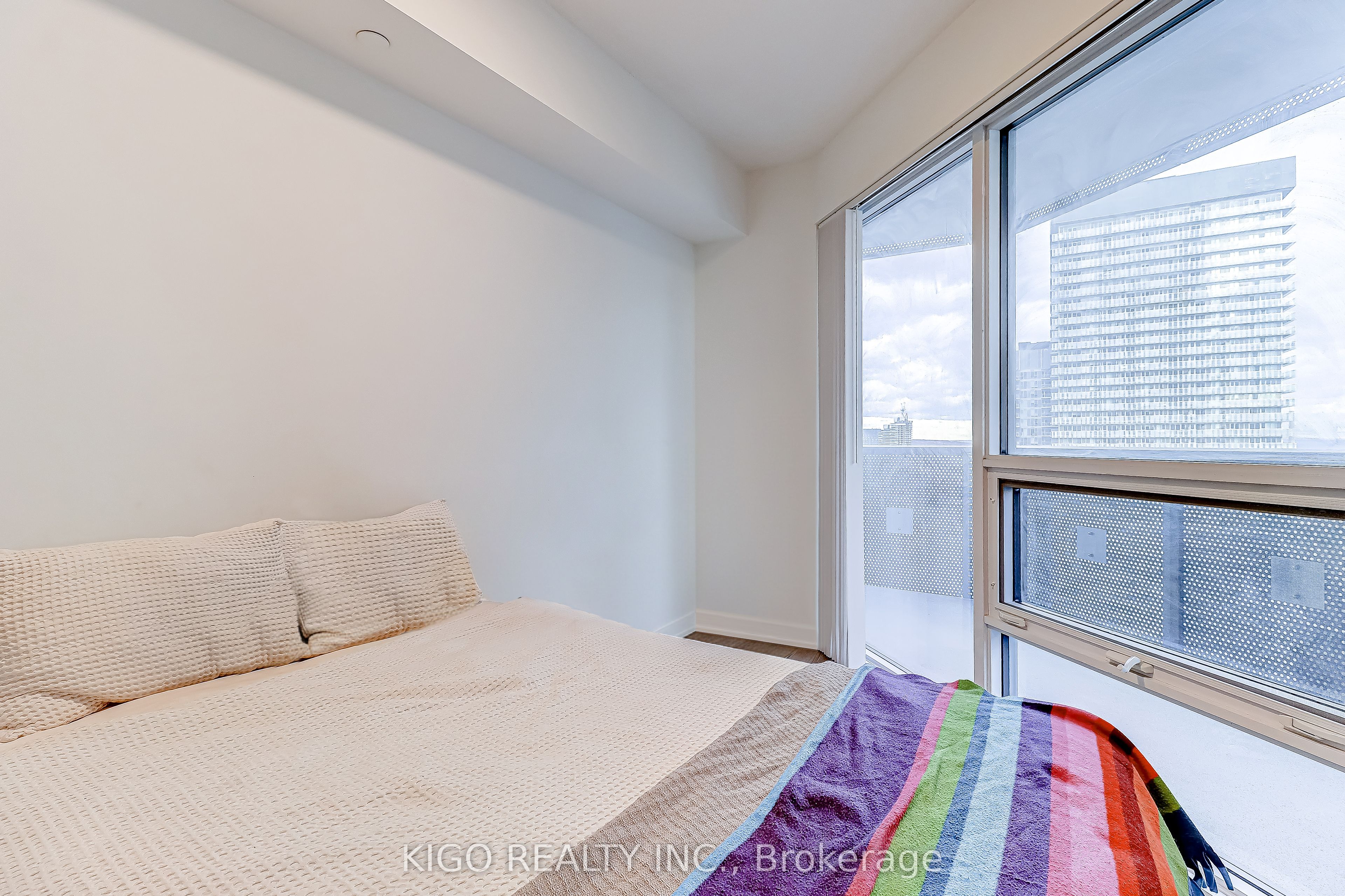 55 Cooper Street 3608, Toronto, ON M5E 0G1 photo 2