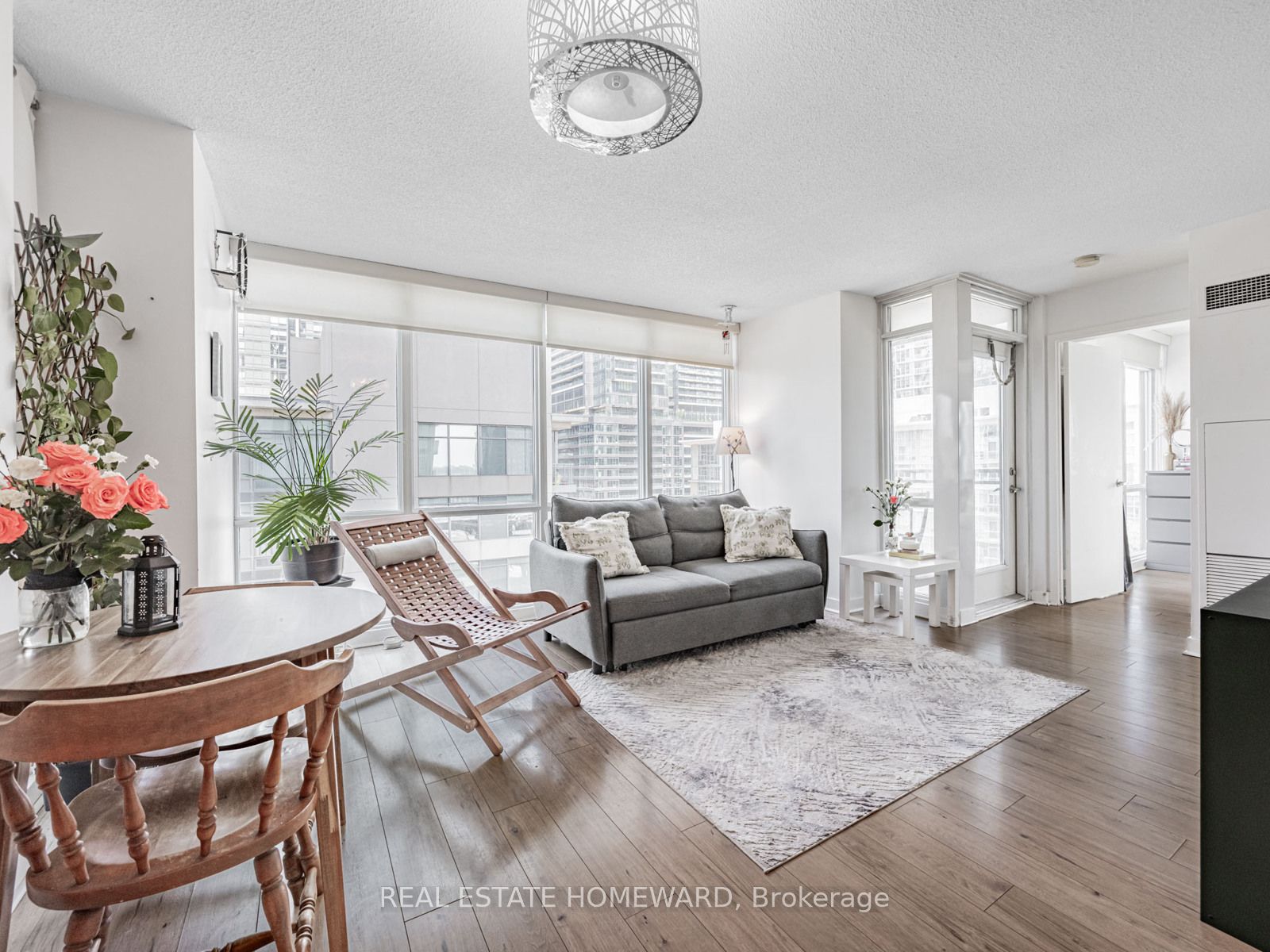 11 Brunel Court 906, Toronto, ON M5V 3Y3 photo 5