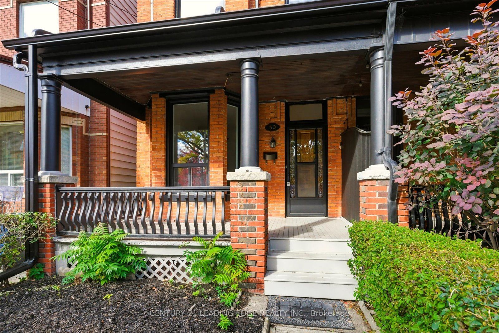 30 Ulster Street, Toronto, ON M5S 1E3 photo 2