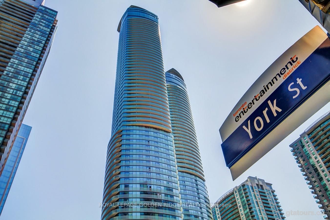 14 York Street 5809, Toronto, ON M5J 0B1