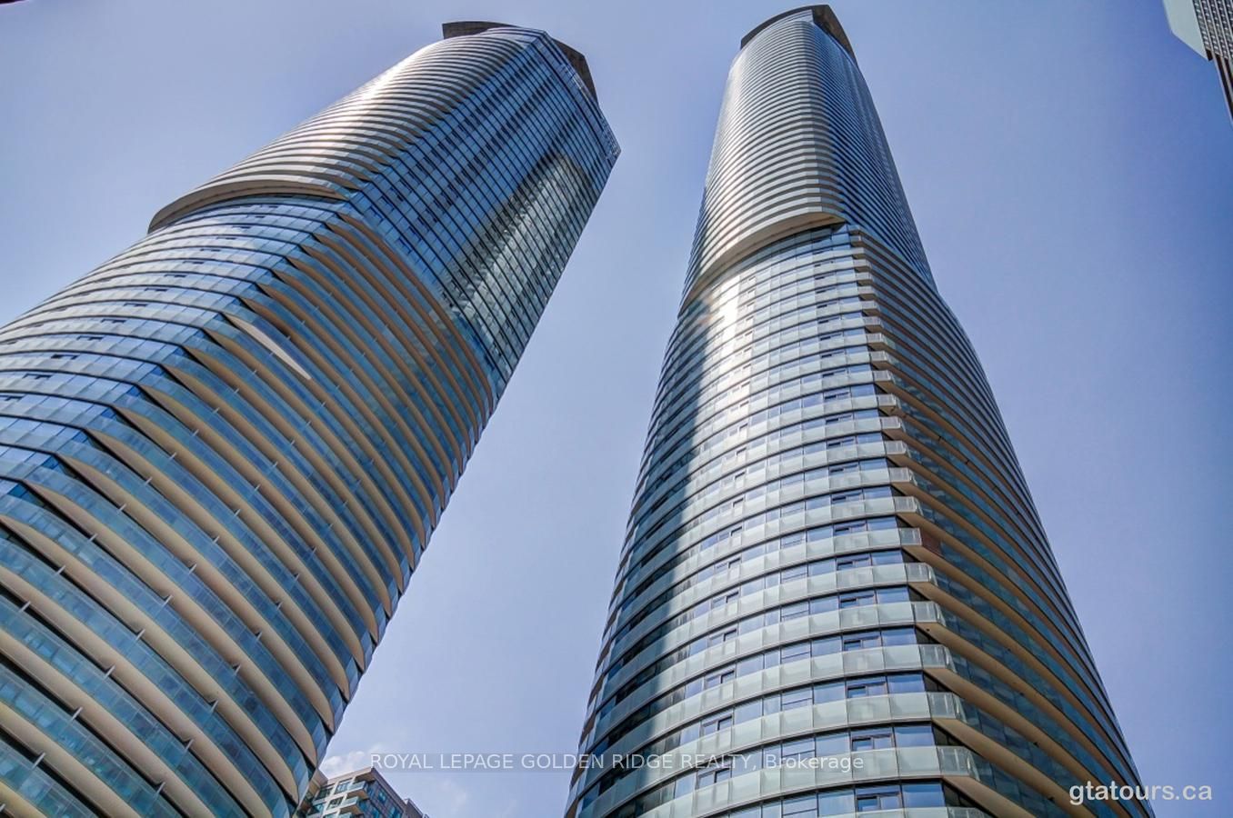 14 York Street 5809, Toronto, ON M5J 0B1 photo 4