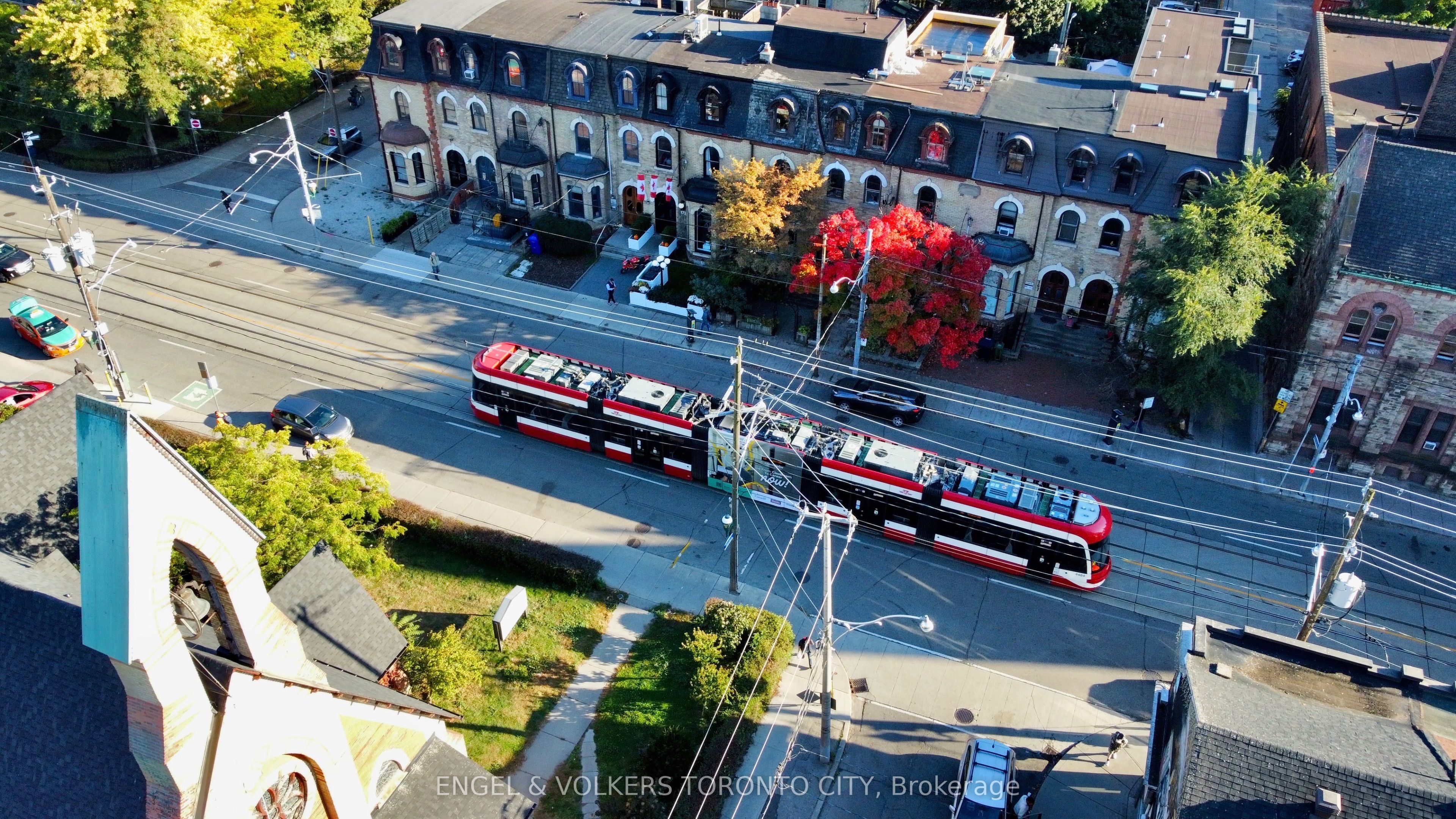 167 Carlton Street, Toronto, ON M5A 2K3 photo 2
