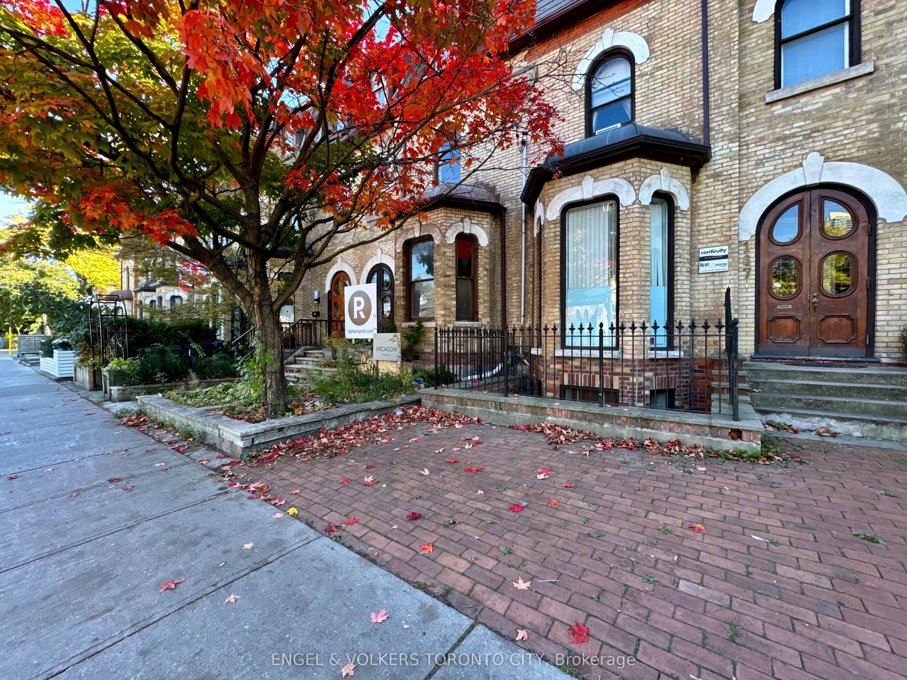 167 Carlton Street, Toronto, ON M5A 2K3 photo 4