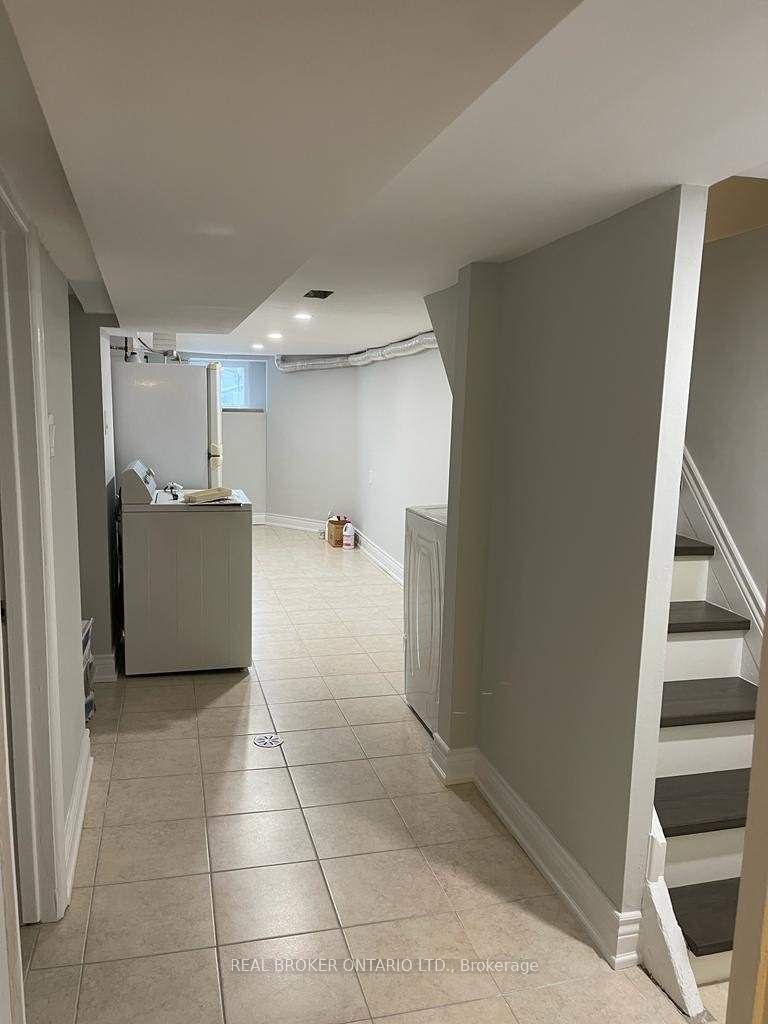129 Wolseley Street Bsmt, Toronto, ON M6J 1K3 photo 5