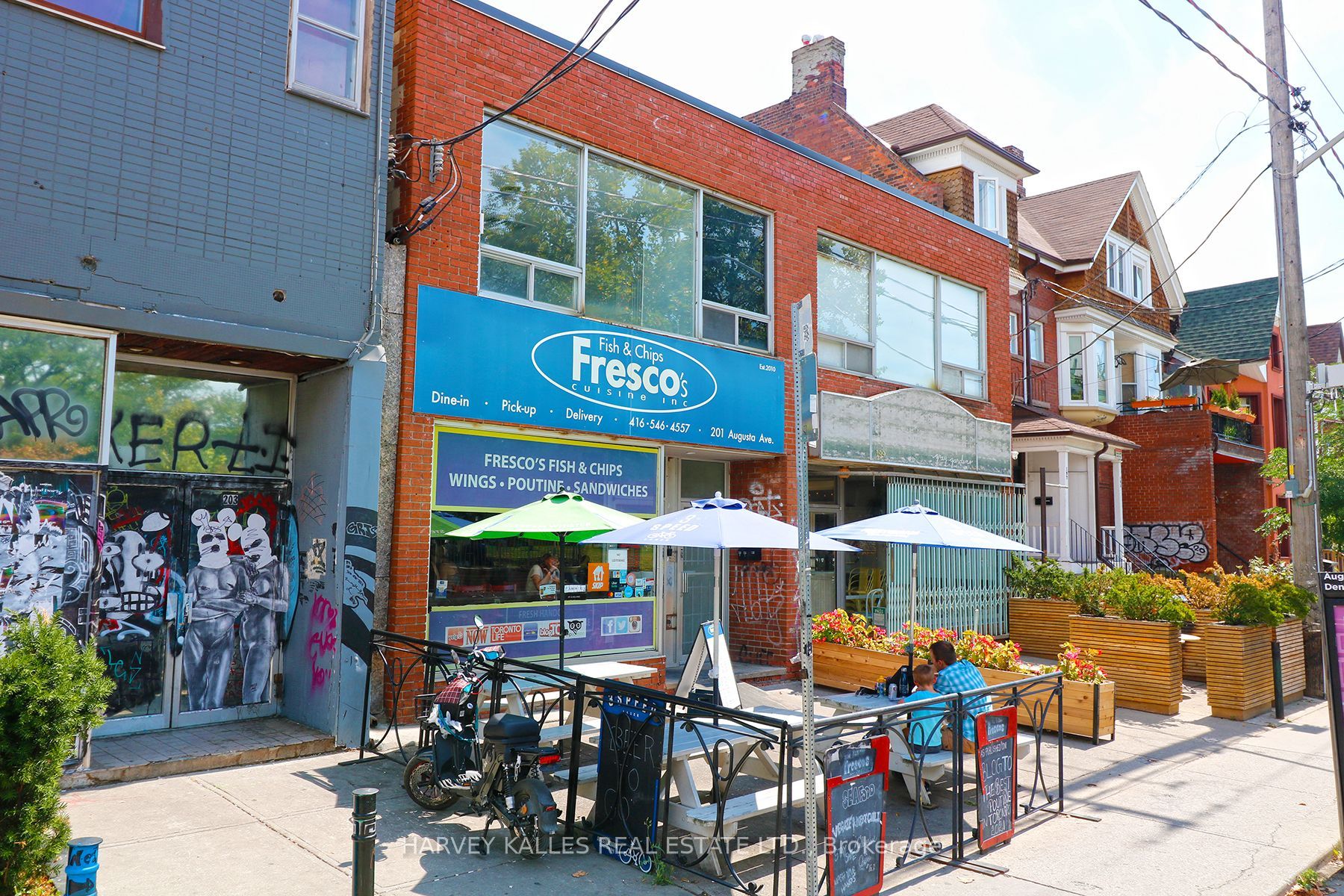201 Augusta Avenue C, Toronto, ON M5T 2L4 photo 2