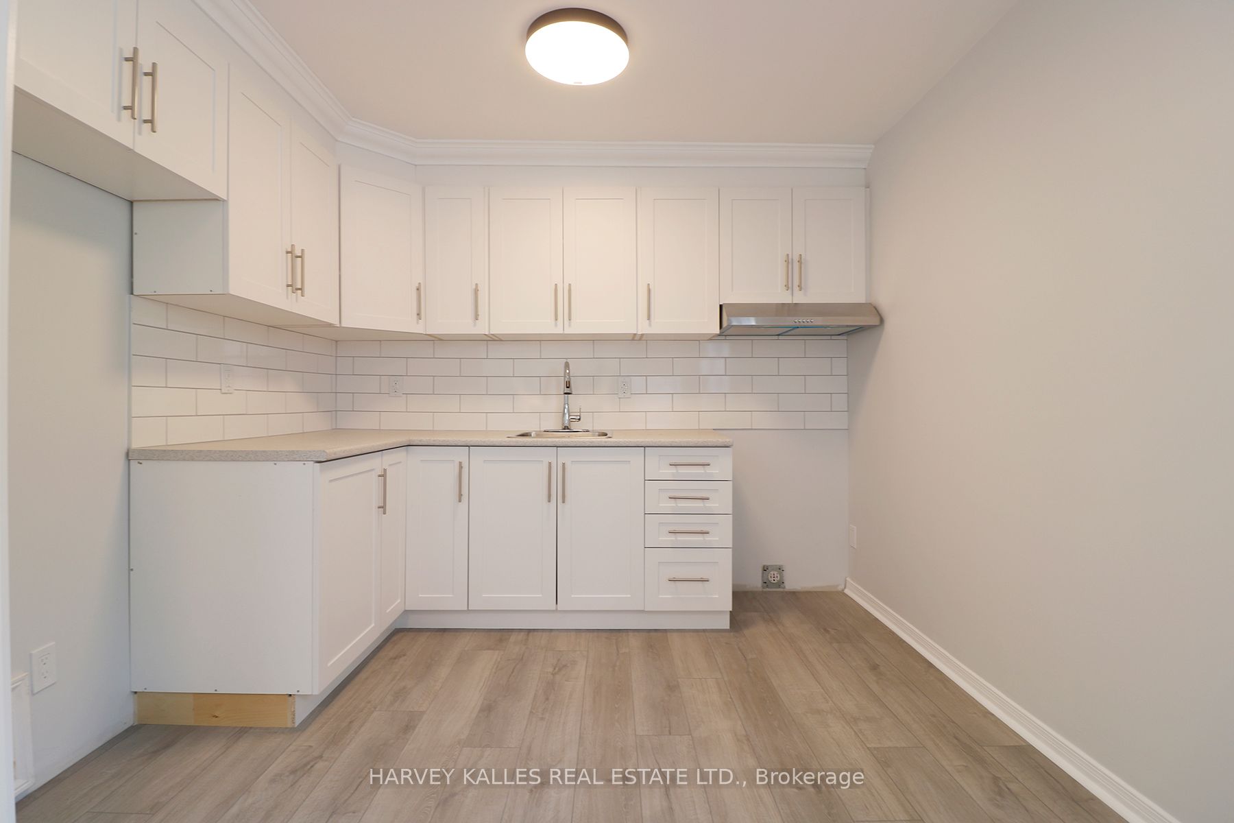 201 Augusta Avenue C, Toronto, ON M5T 2L4 photo 5
