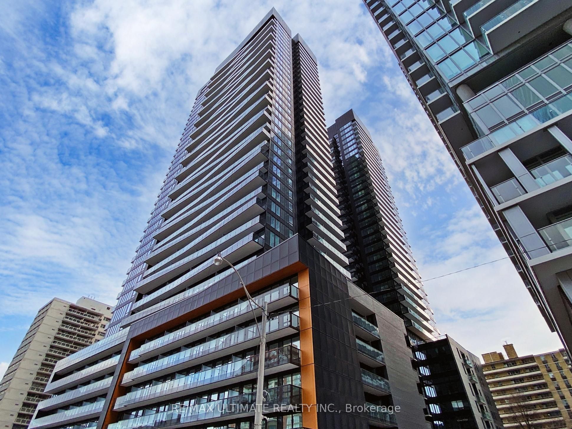 117 Broadway Avenue 207, Toronto, ON M4P 1V3