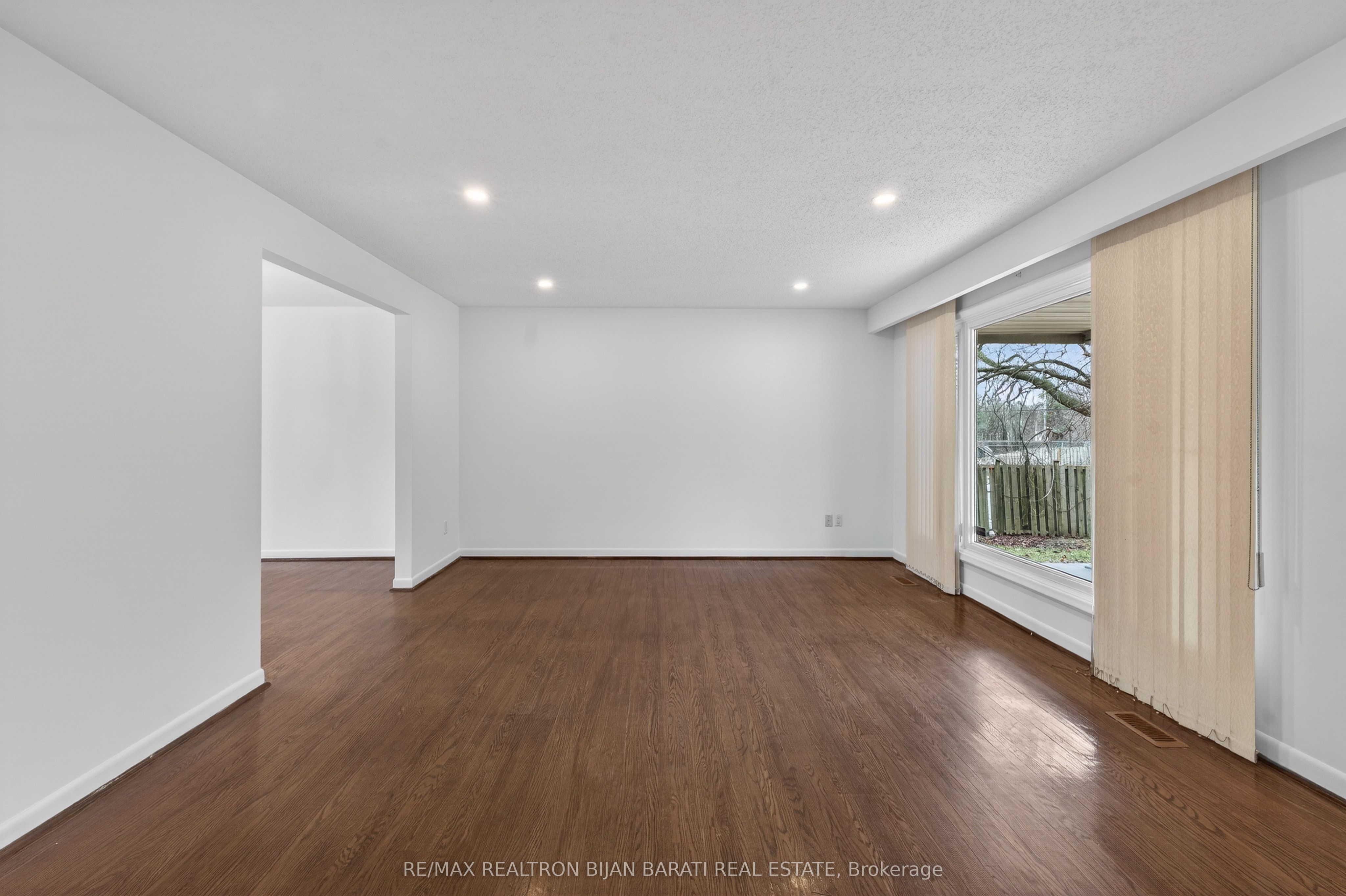 298 Newton Drive, Toronto, ON M2M 2P8 photo 4