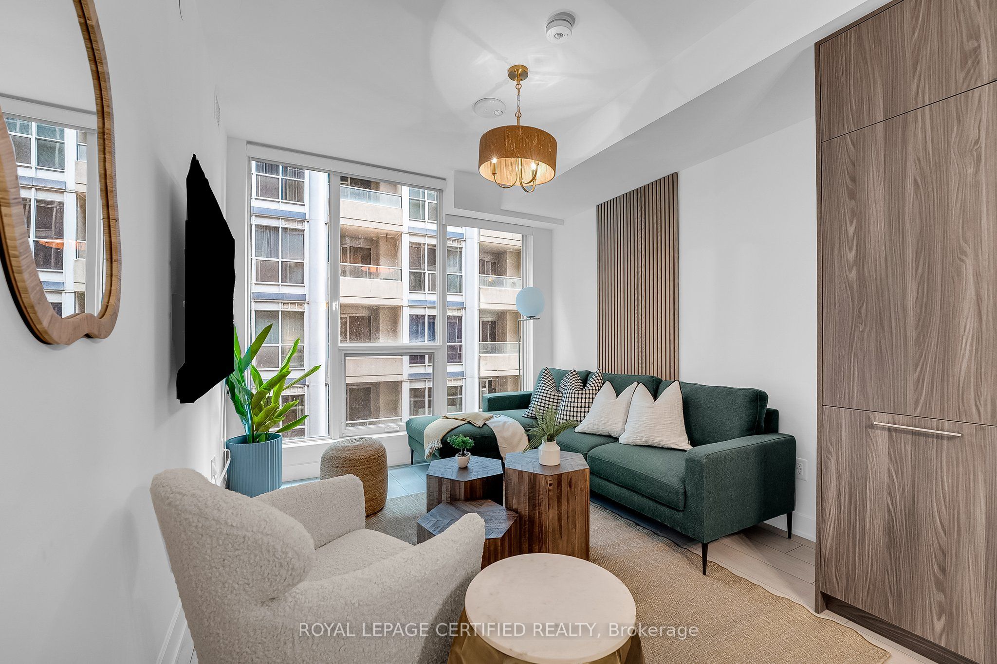 15 Mercer Street 705, Toronto, ON M5V 0T8 photo 4