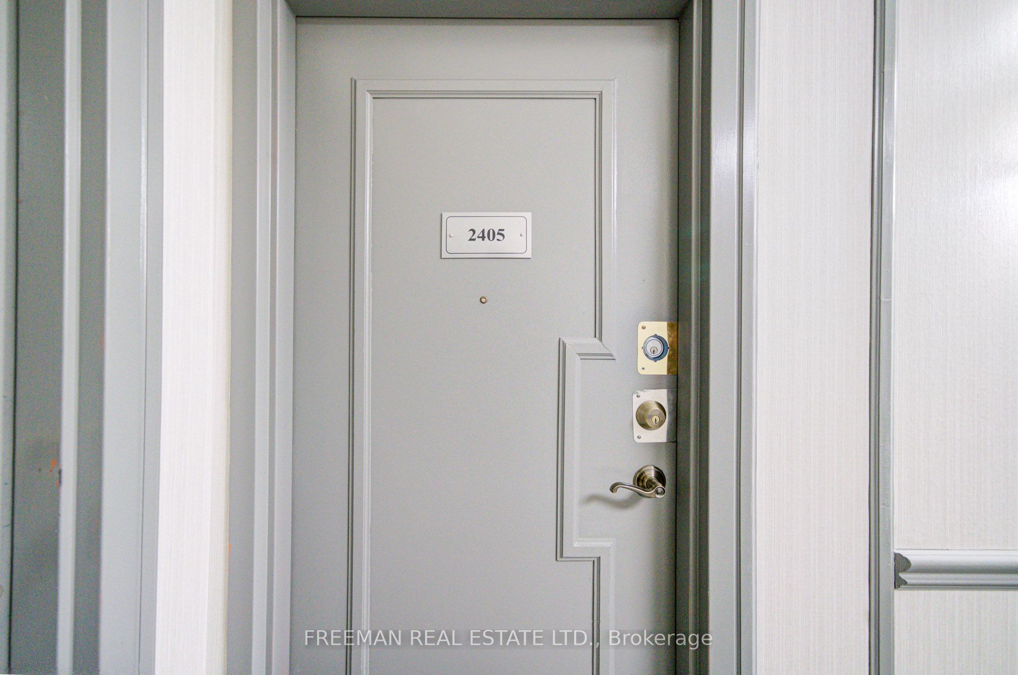 633 Bay Street 2405, Toronto, ON M5G 2G4 photo 4