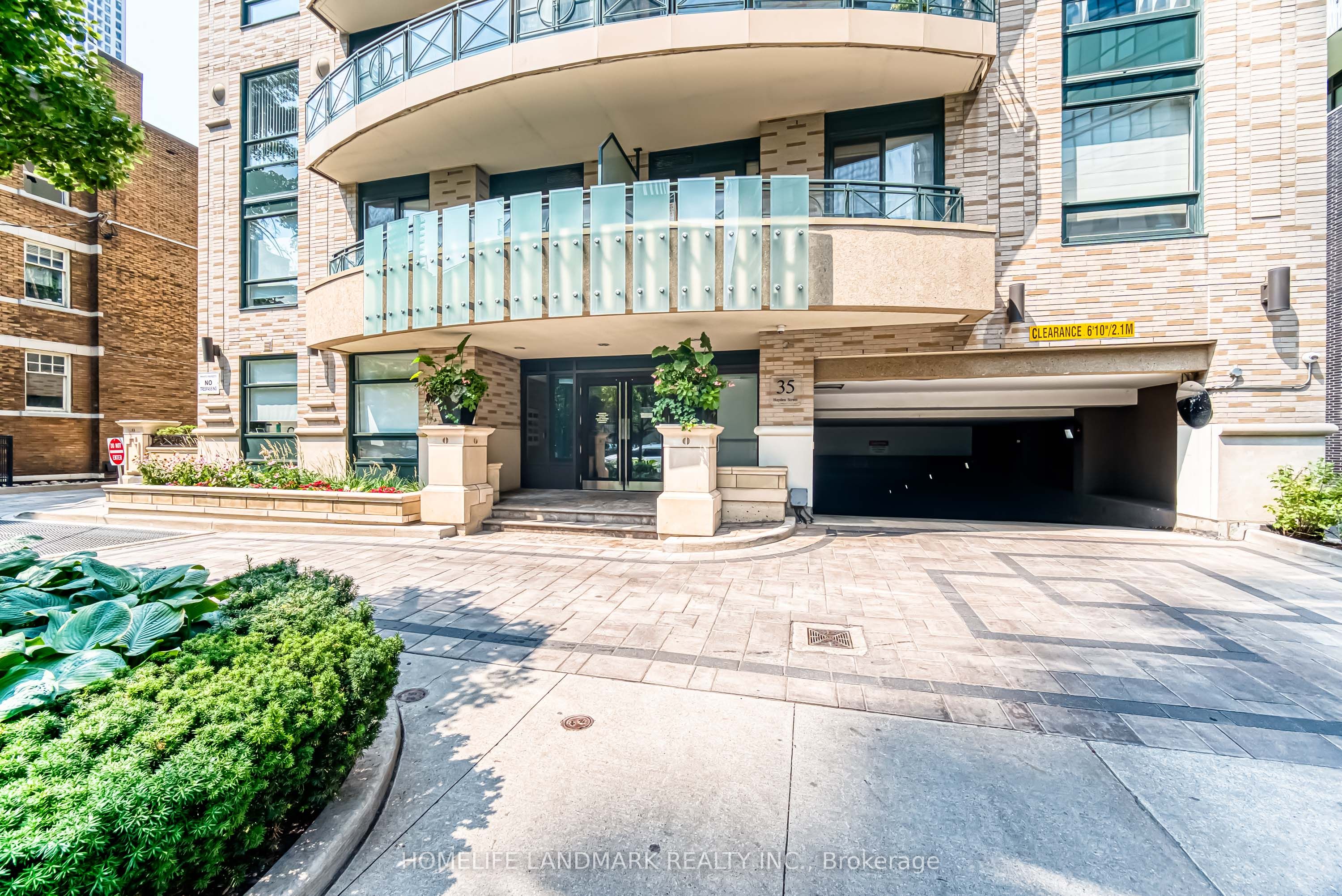 35 Hayden Street 2701, Toronto, ON M4Y 3C3 photo 3