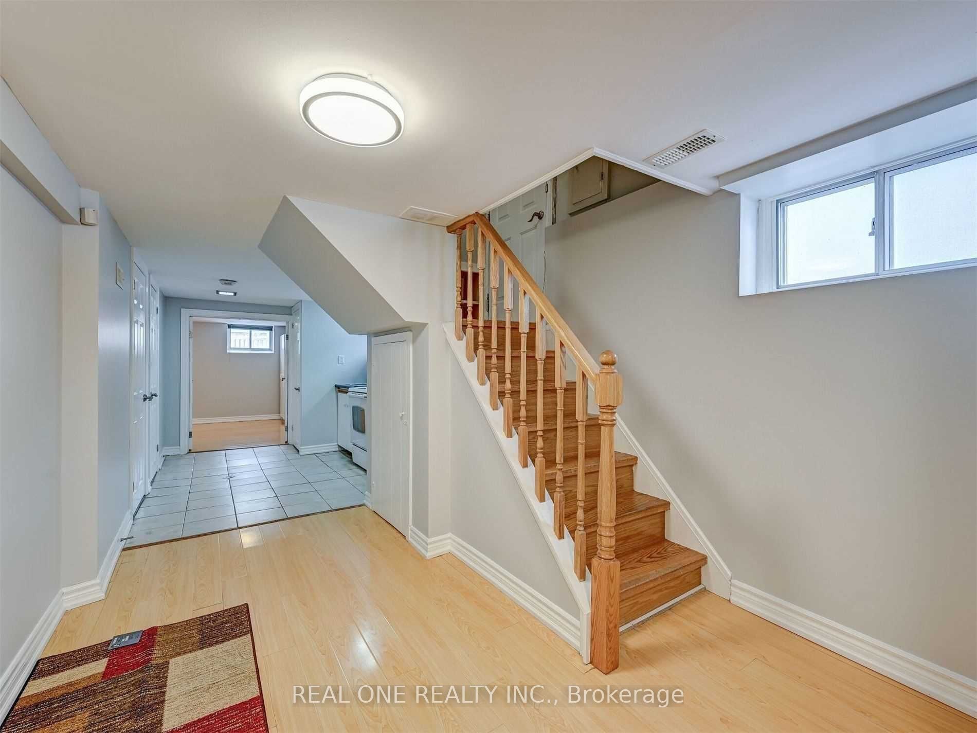 42 Cadillac Avenue Lower, Toronto, ON M3H 1S2 photo 4