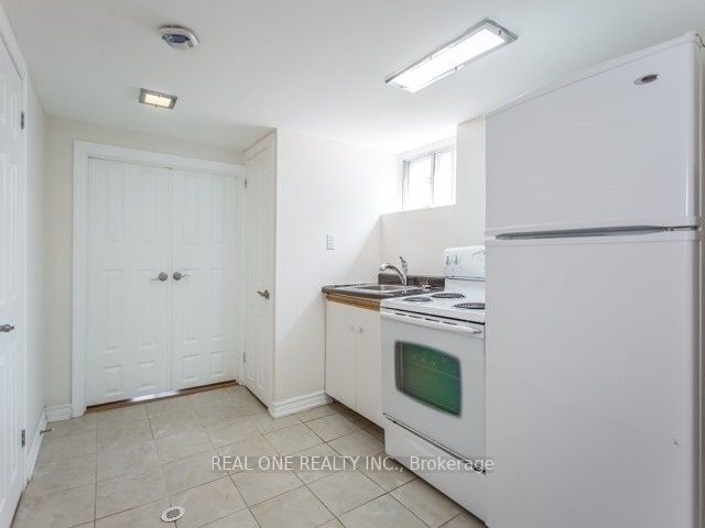 42 Cadillac Avenue Lower, Toronto, ON M3H 1S2 photo 5
