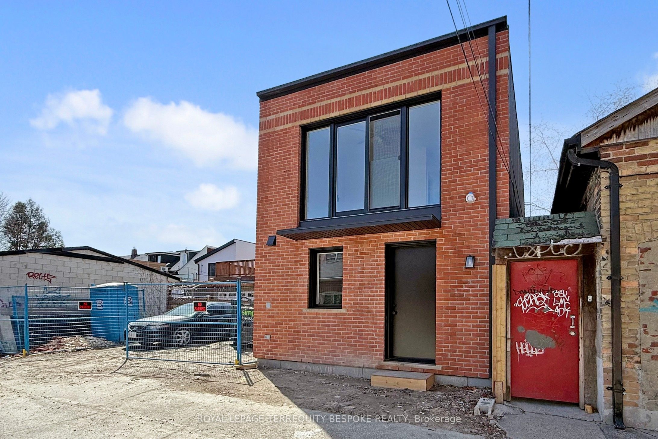 363 Euclid Avenue Laneway, Toronto, ON M6J 2K1 photo 4