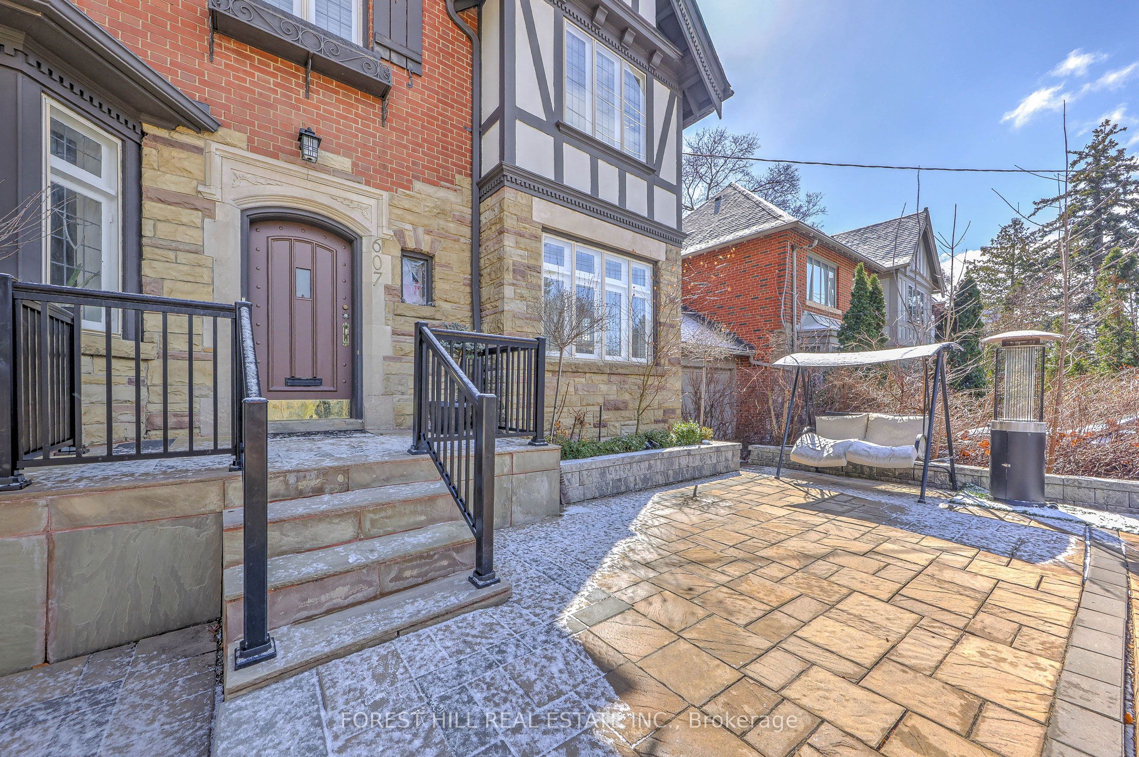 607 Spadina Road, Toronto, ON M5P 2X1 photo 2