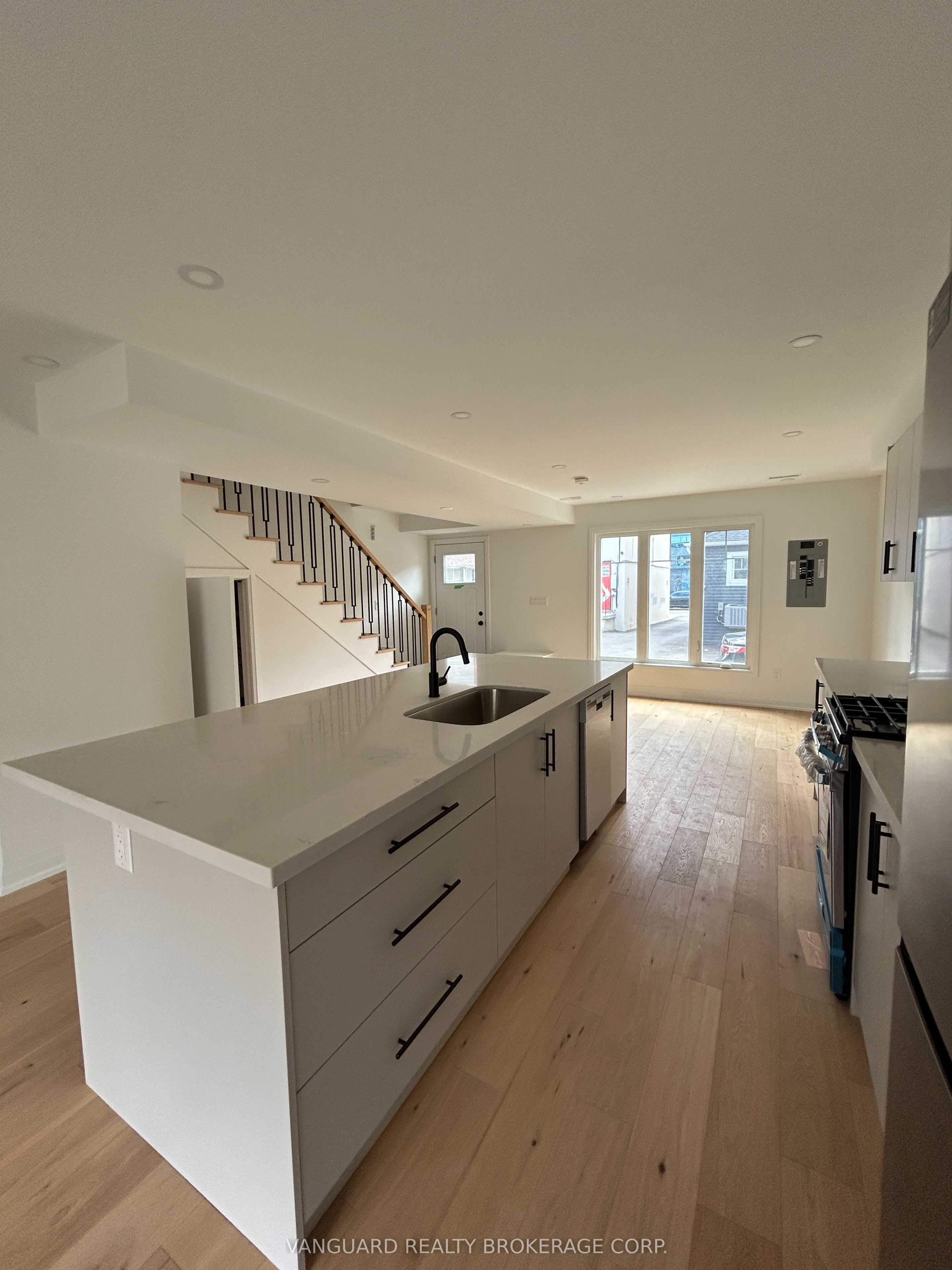 12 Franklin Avenue D, Toronto, ON M2N 1B6 photo 3