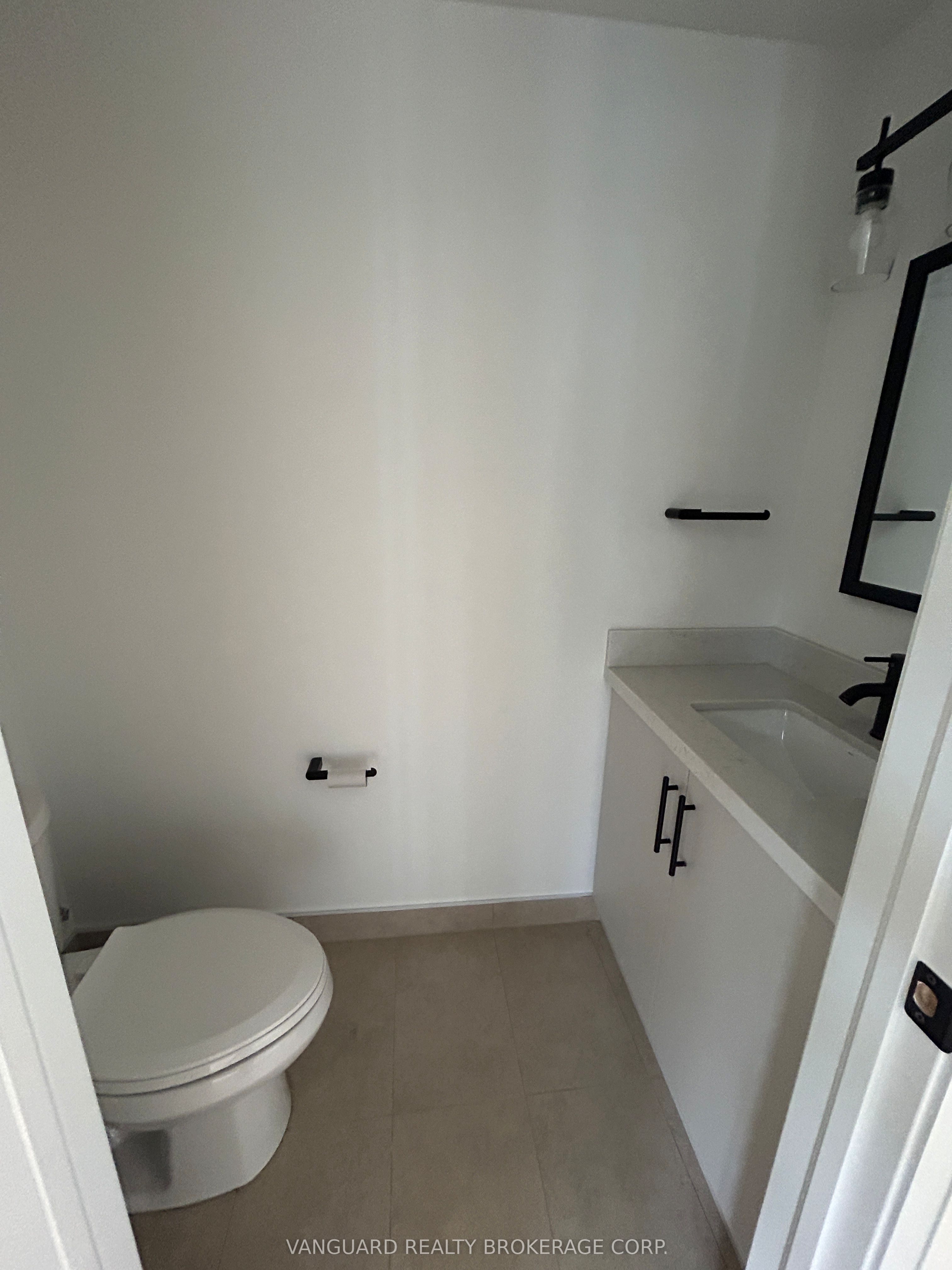 12 Franklin Avenue D, Toronto, ON M2N 1B6 photo 4