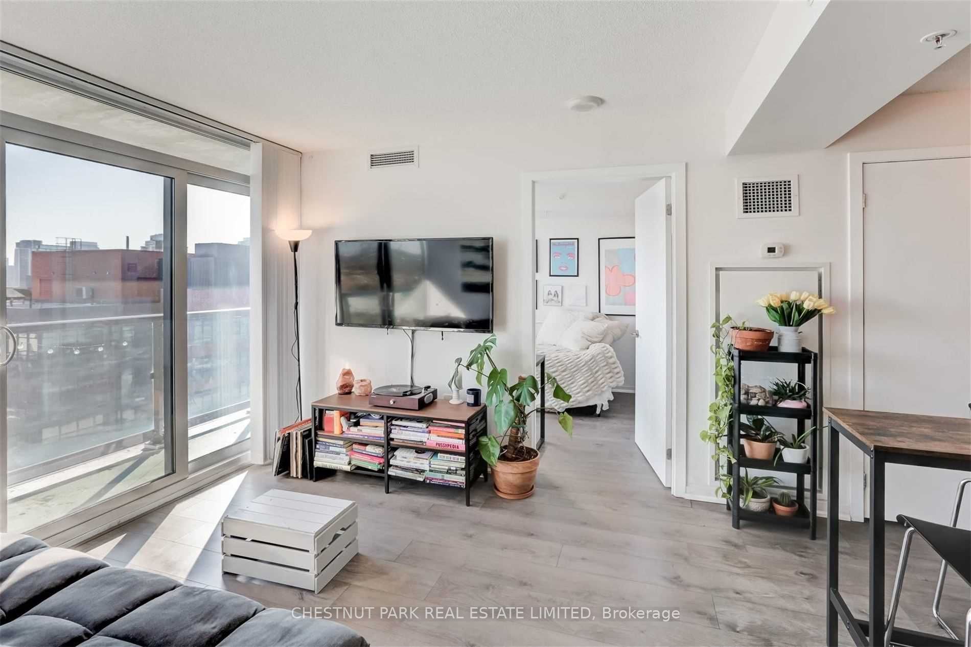 36 Lisgar Street 2111E, Toronto, ON M6J 0C7 photo 5