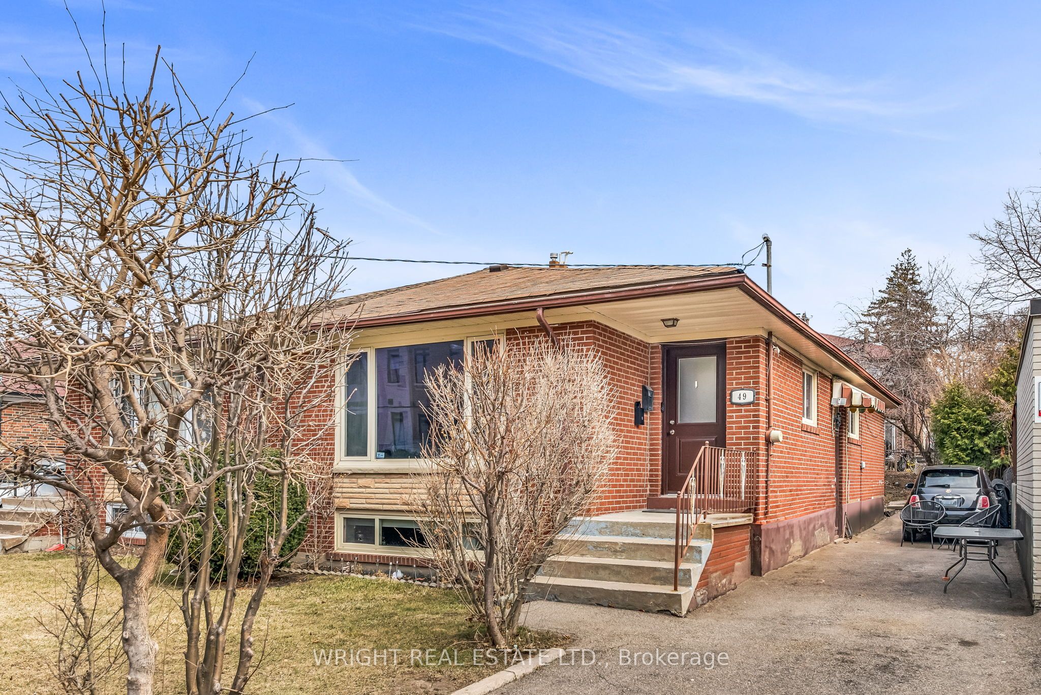 49 Tisdale Avenue, Toronto, ON M4A 1Y6 photo 2