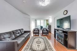 3 Pemberton Avenue 402, Toronto, ON M2M 4M1 photo 5