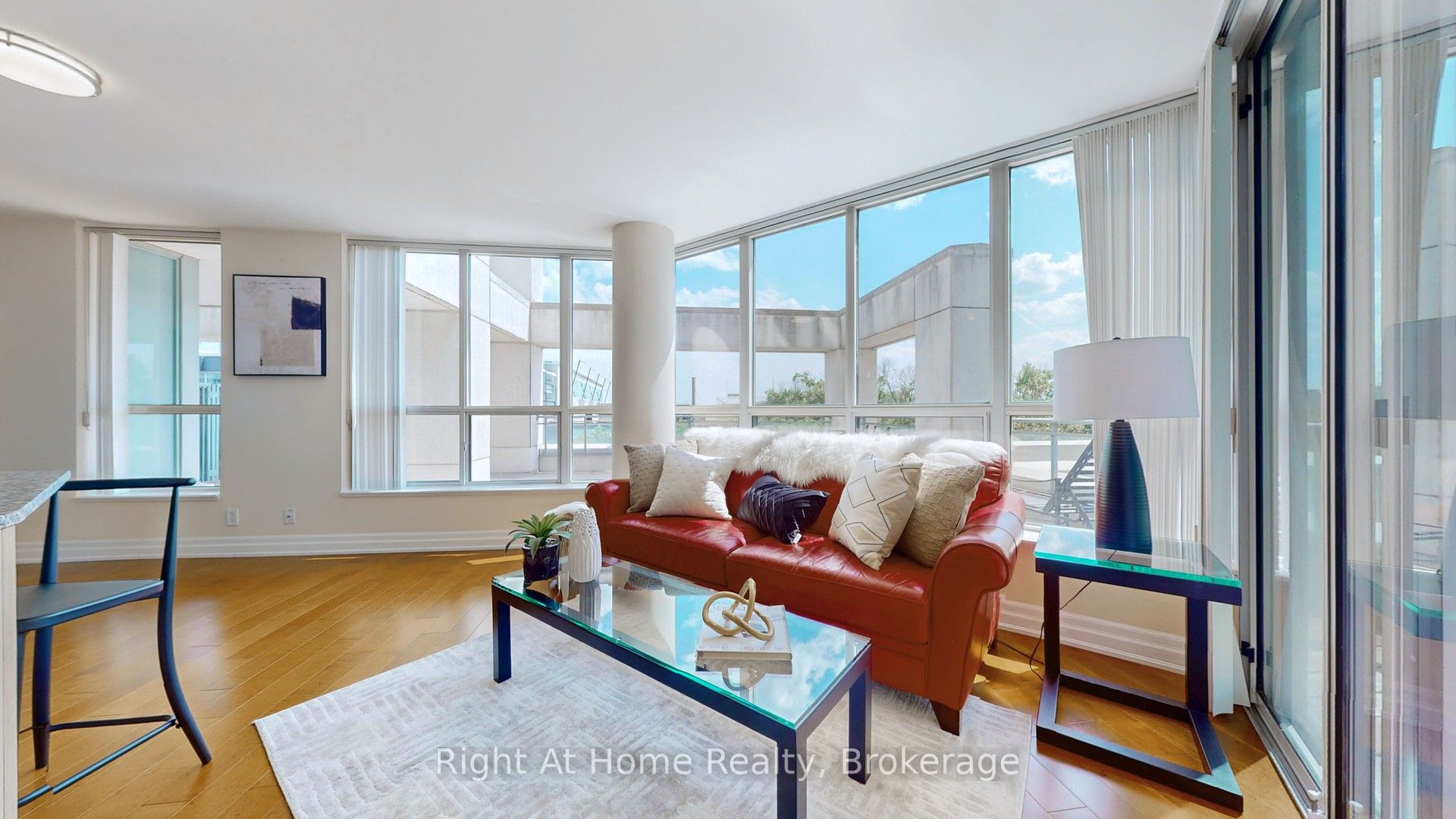 228 Queens Quay W 209, Toronto, ON M5J 2X1 photo 3