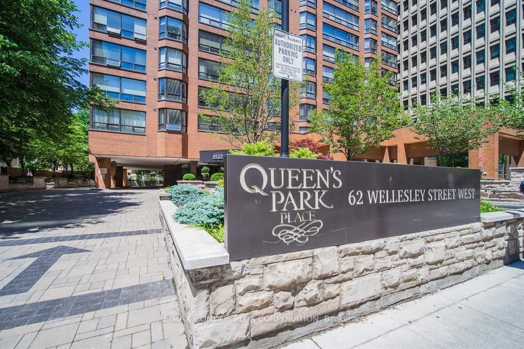 62 Wellesley Street W 803, Toronto, ON M5S 2X3