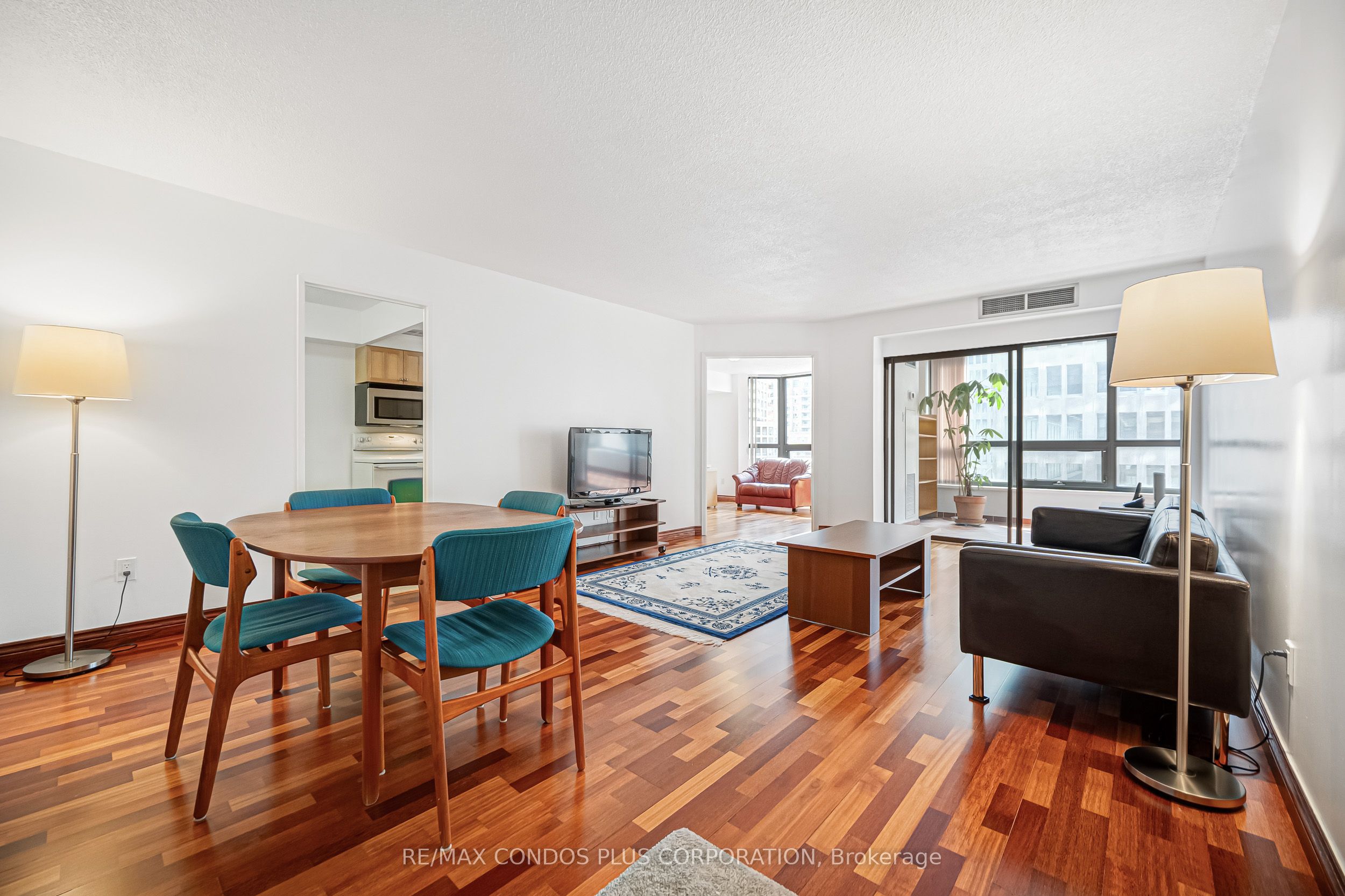 62 Wellesley Street W 803, Toronto, ON M5S 2X3 photo 5