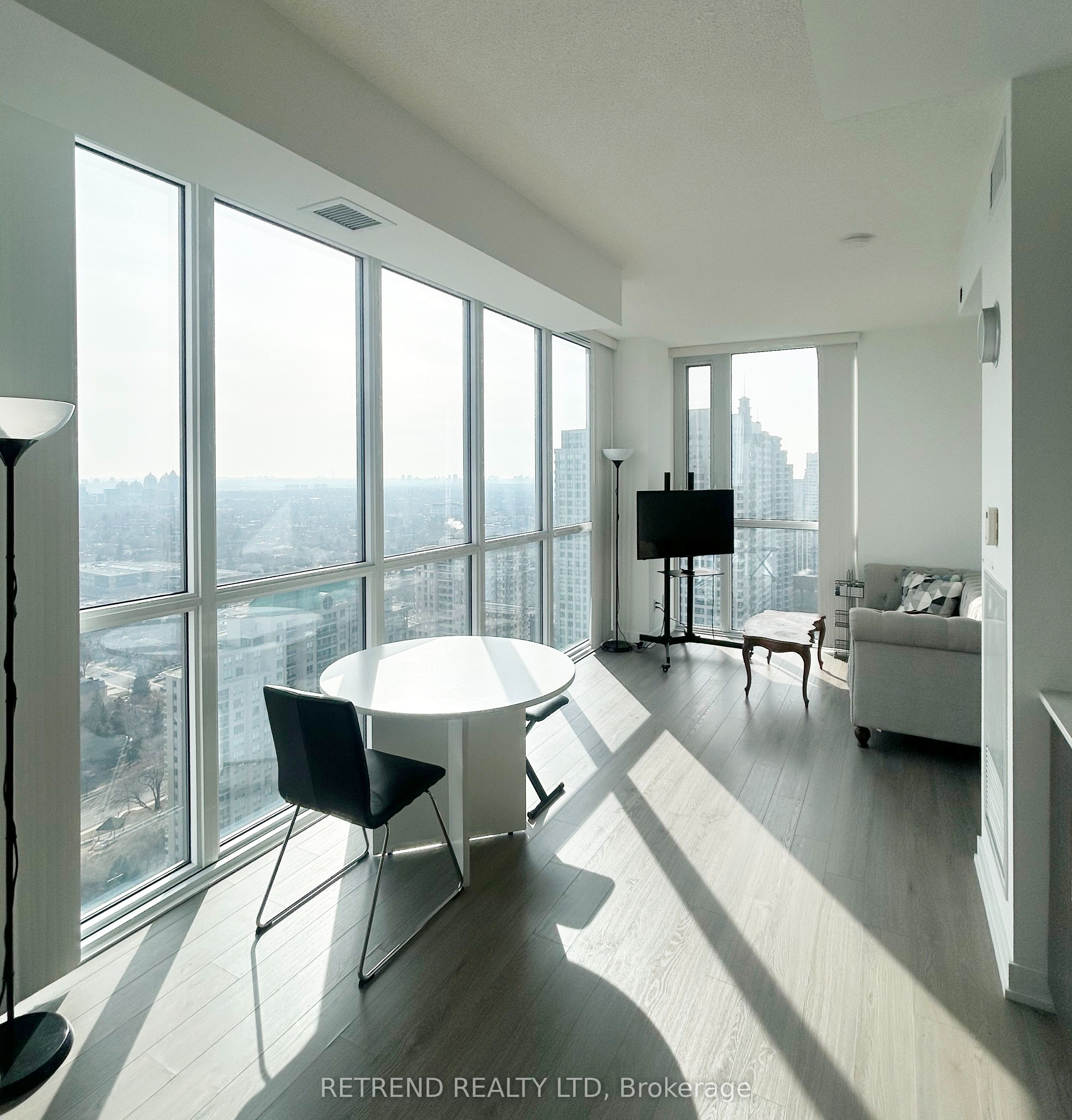 5180 Yonge Street 2706, Toronto, ON M2N 0K5