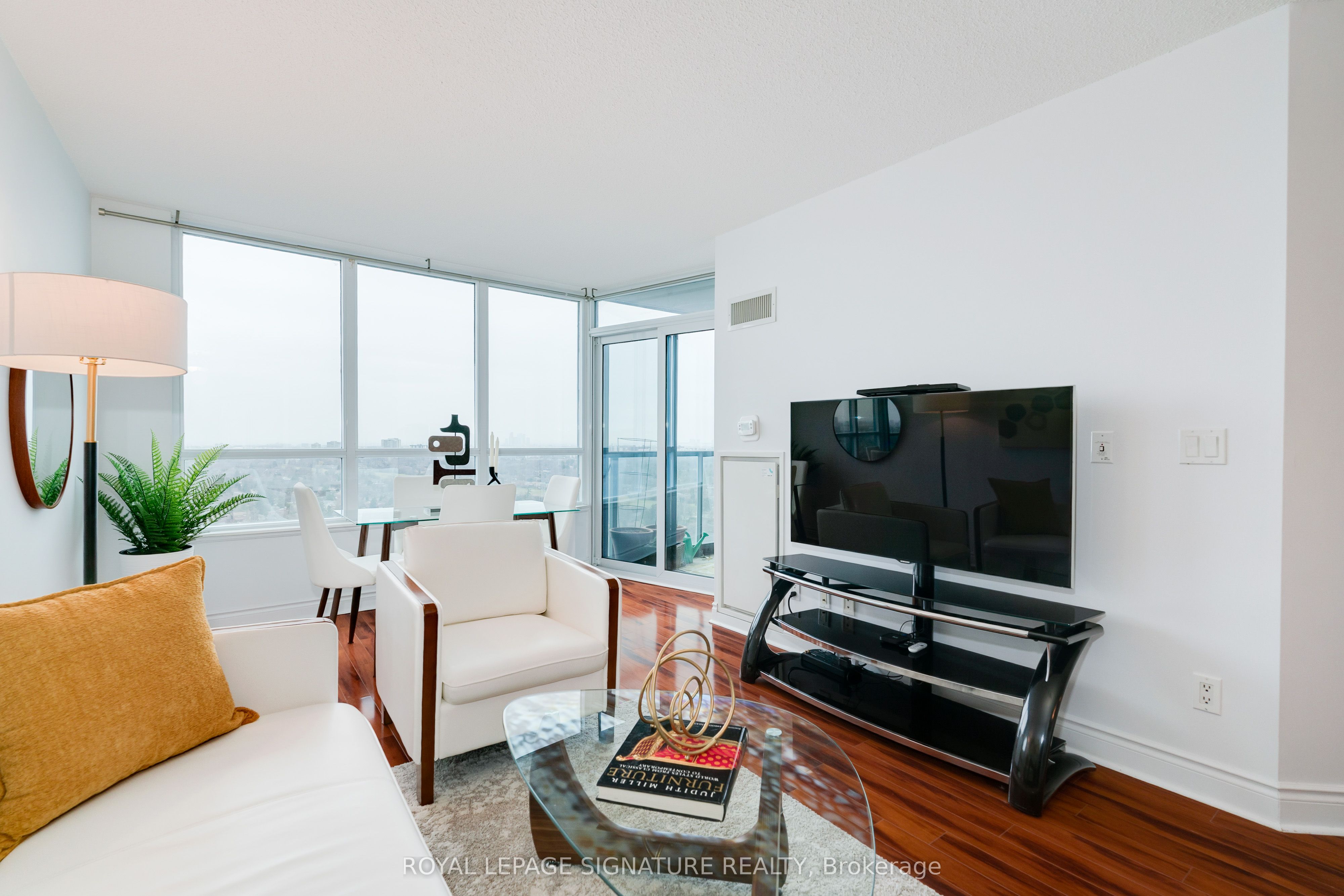 15 Greenview Avenue 2408, Toronto, ON M2M 4M7 photo 5