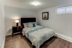 32 College View Avenue 4, Toronto, ON M5P 1J4 photo 3