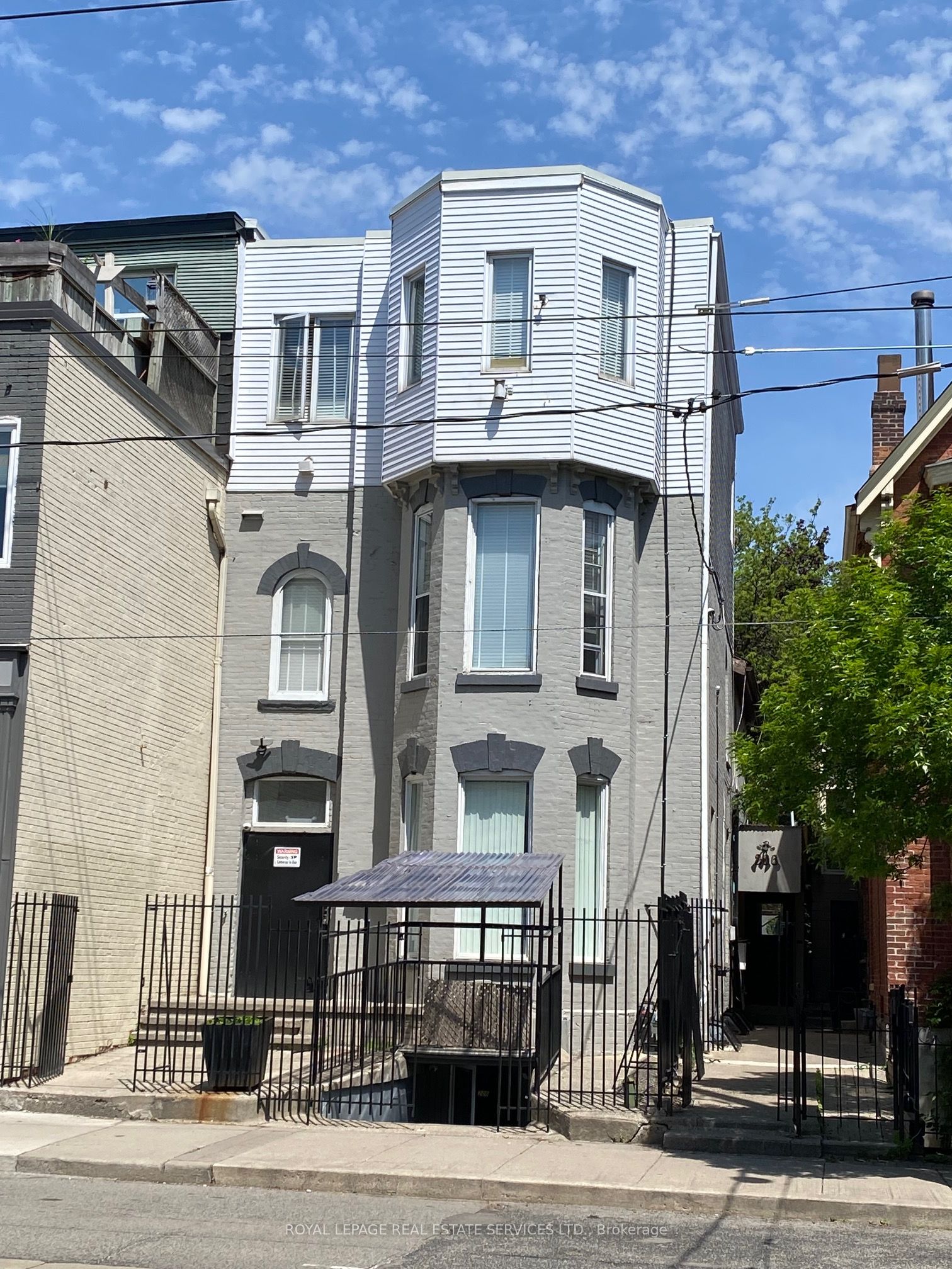 206 Carlton Street 203, Toronto, ON M5A 2L1 photo 2