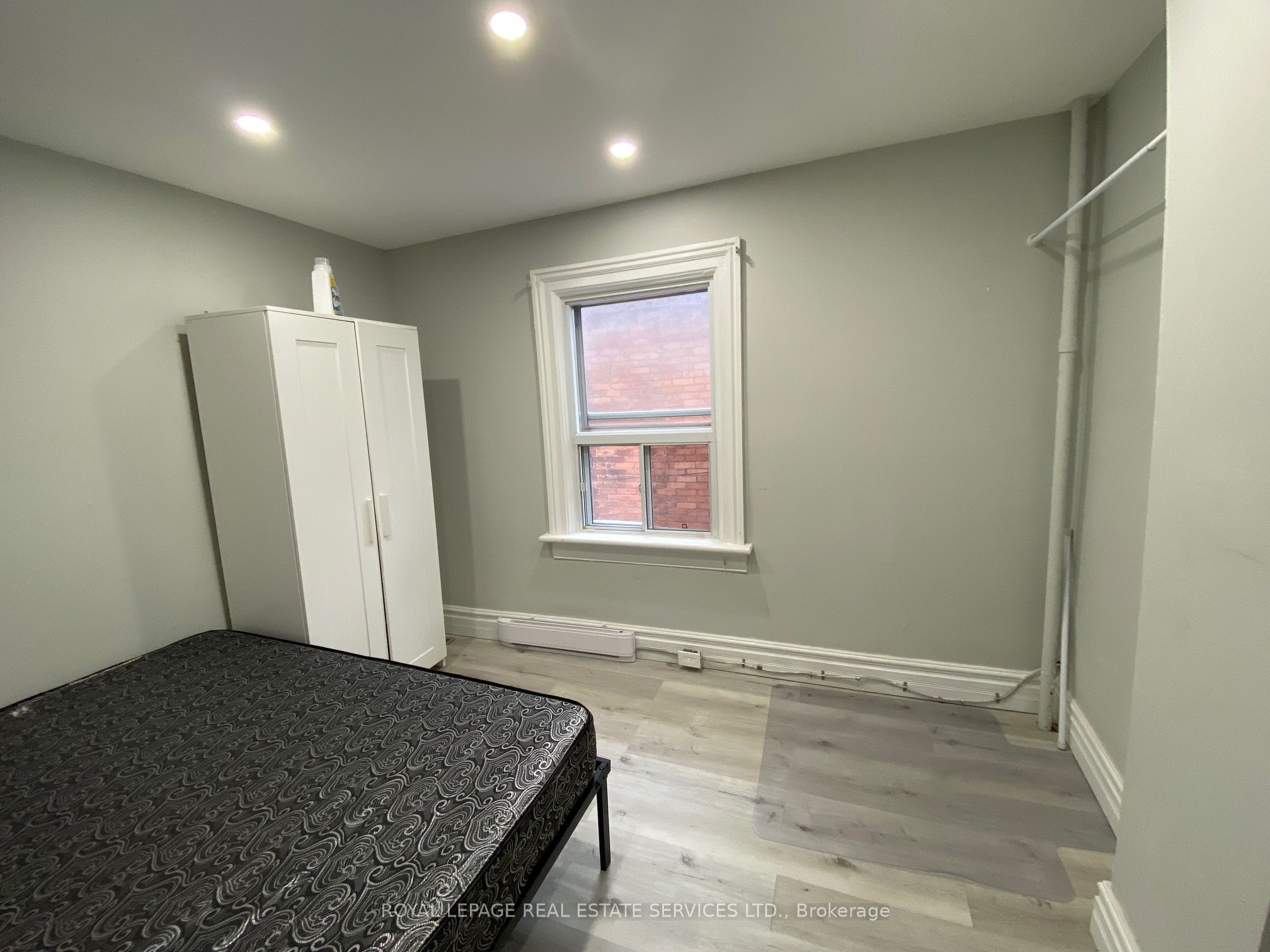 206 Carlton Street 203, Toronto, ON M5A 2L1 photo 4