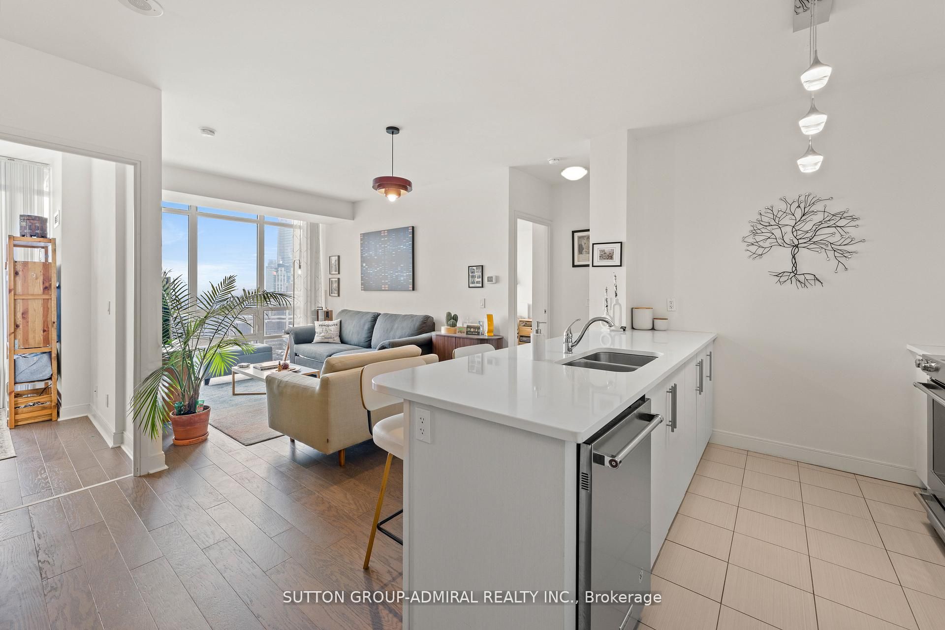 825 Church Street 2106, Toronto, ON M4W 3Z4 photo 3