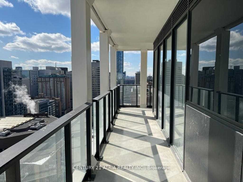 20 Edward Street 2310, Toronto, ON M5G 1C9 photo 3