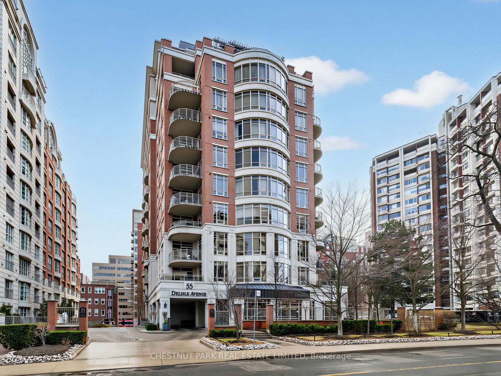55 Delisle Avenue 901, Toronto, ON M4V 1S8 photo 2