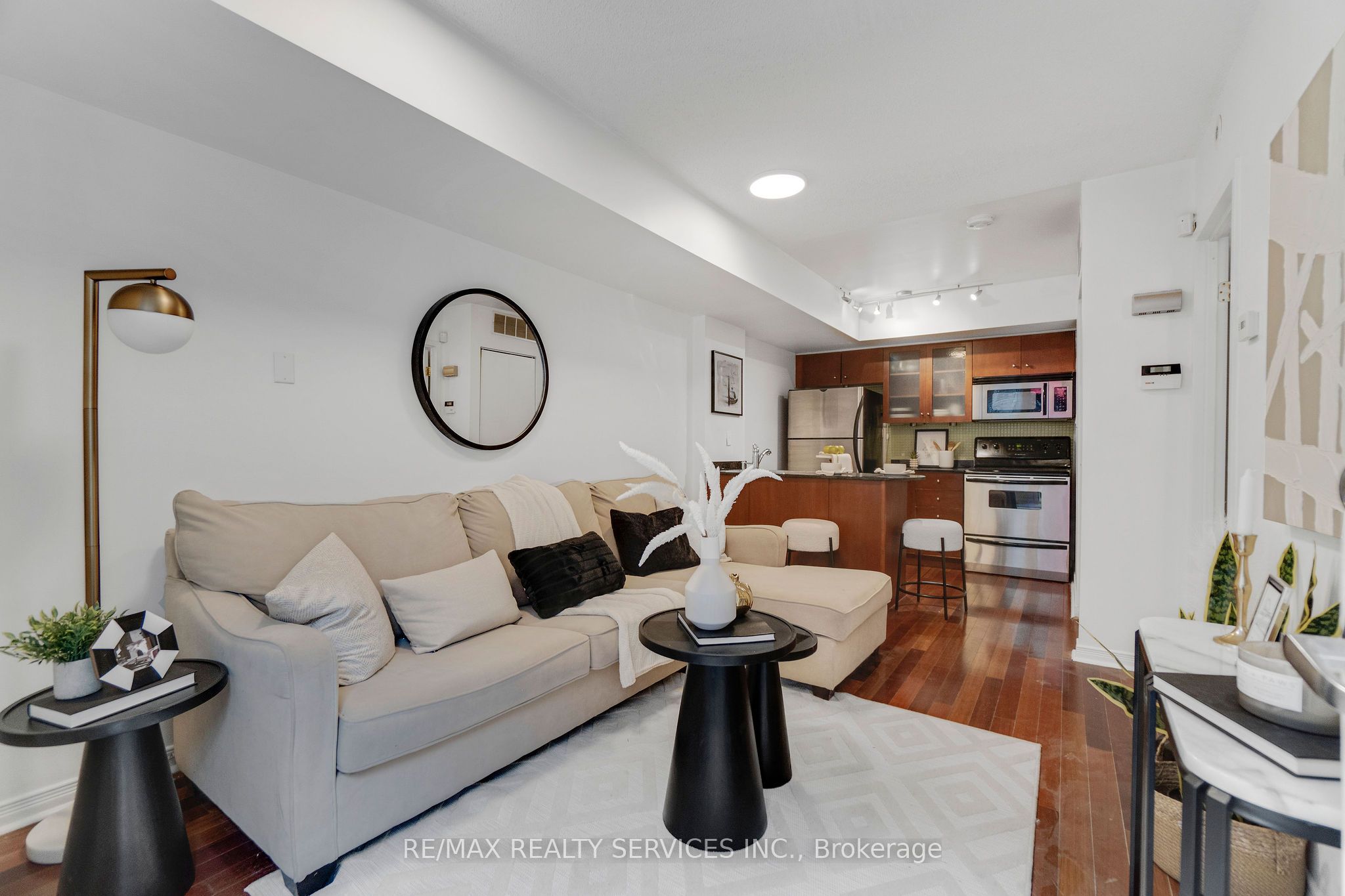 38 Western Battery Road 632, Toronto, ON M6K 3N9 photo 2