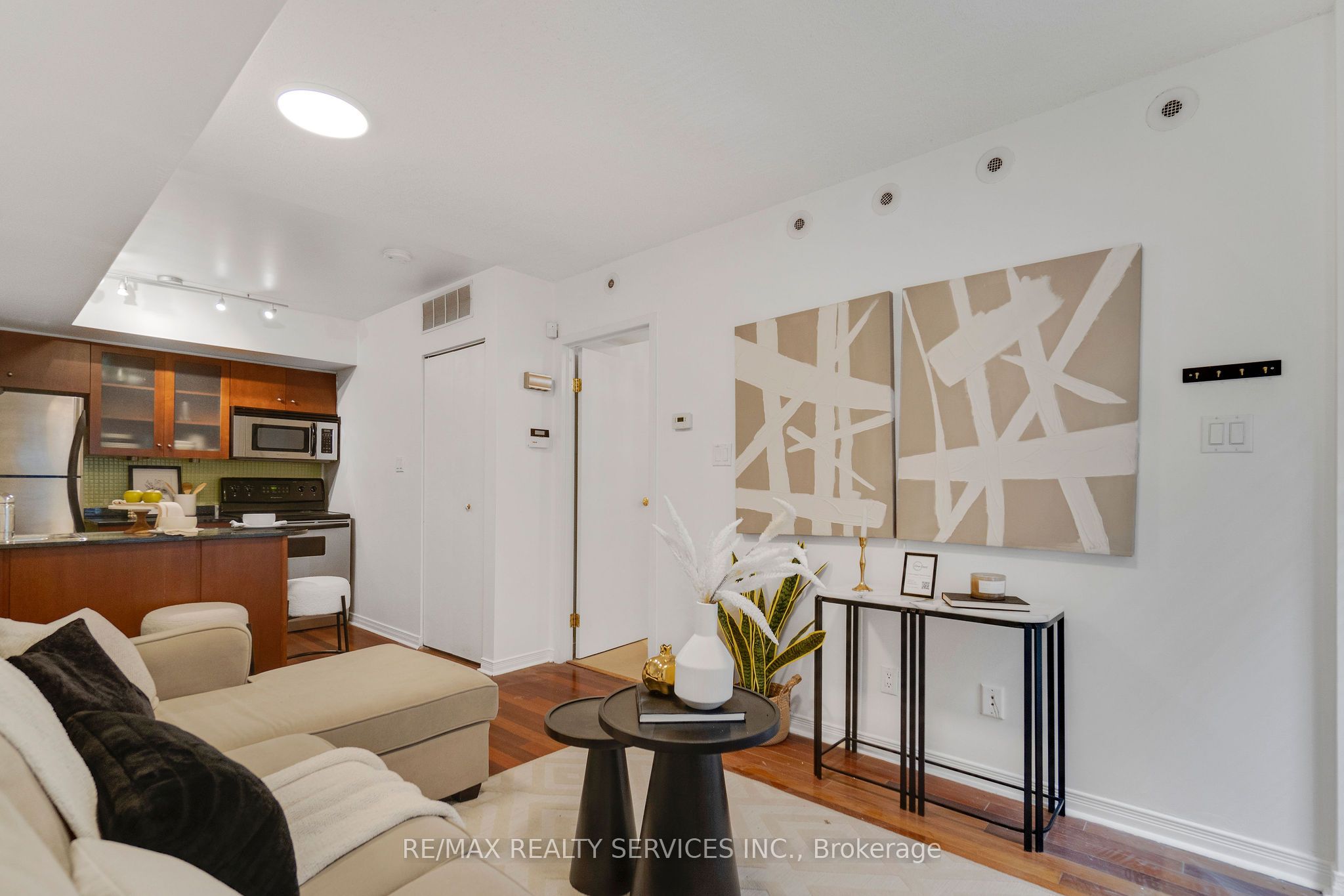 38 Western Battery Road 632, Toronto, ON M6K 3N9 photo 3