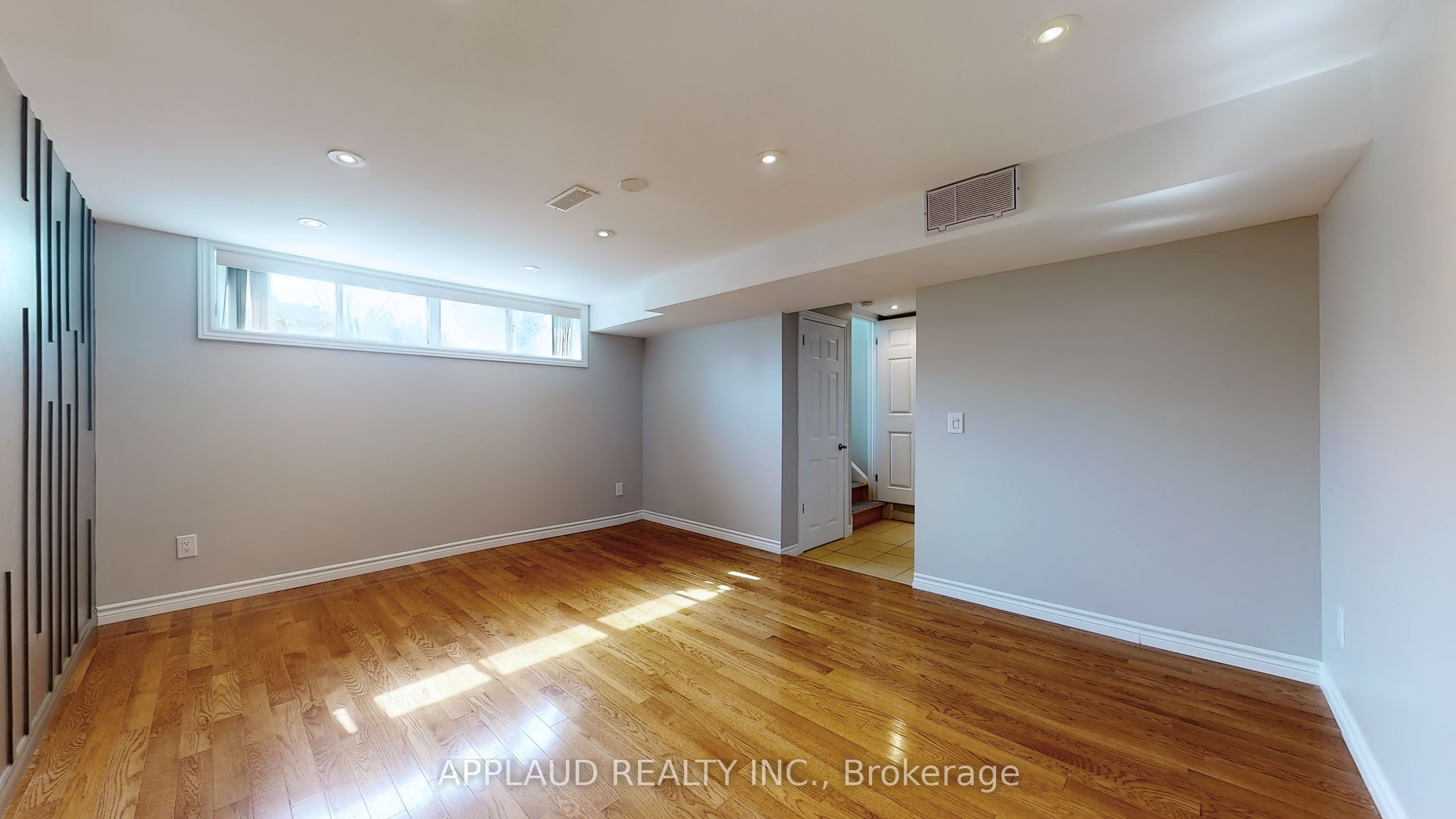 34 Wyndcliff Crescent, Toronto, ON M4A 2K1 photo 5
