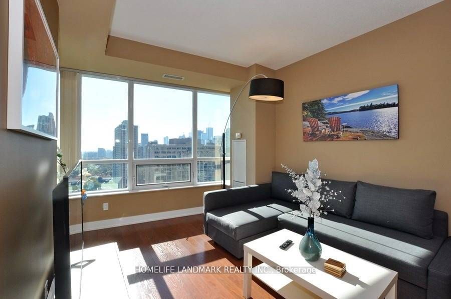120 Homewood Avenue 1807, Toronto, ON M4Y 2J3 photo 5