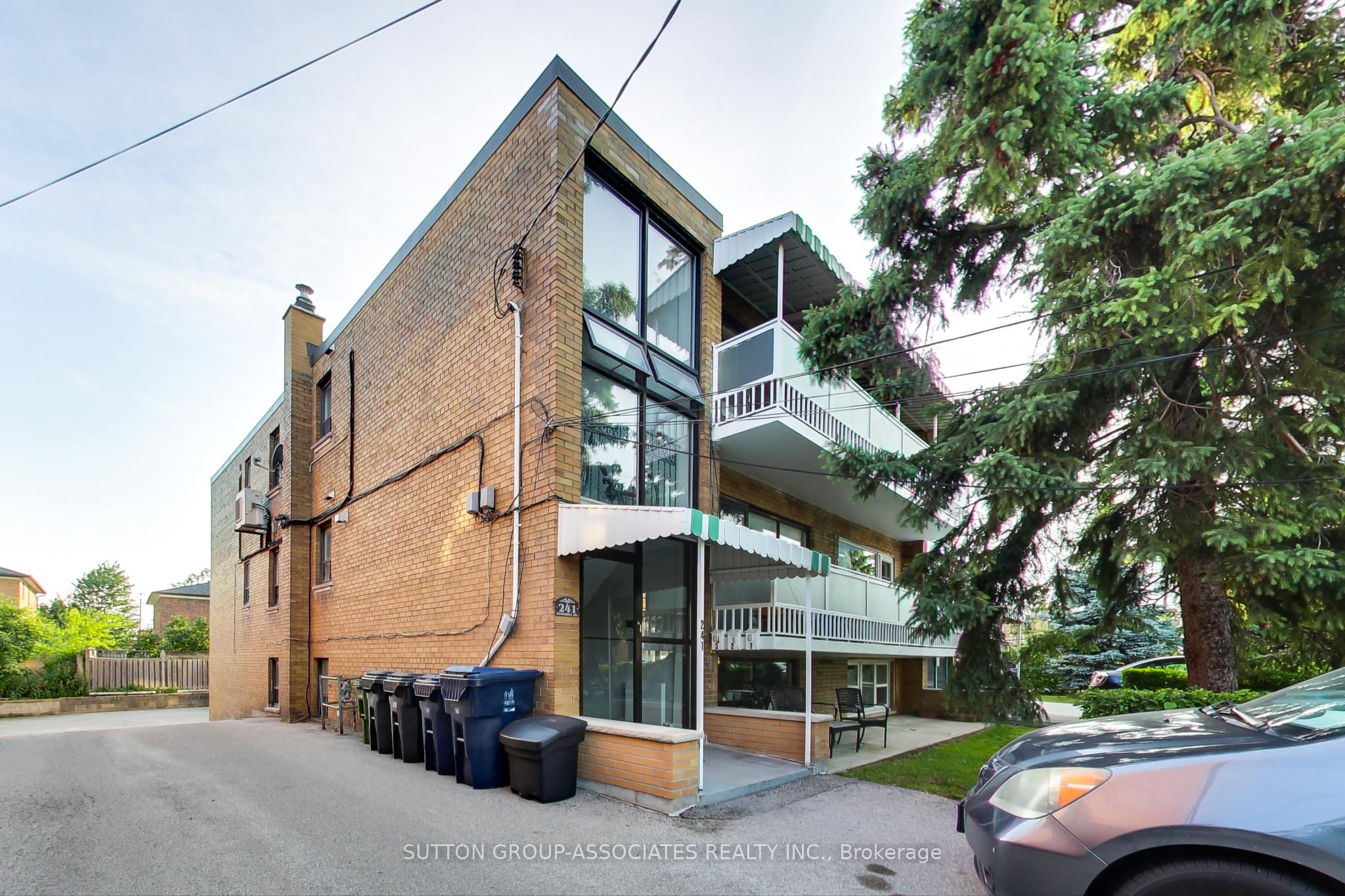 241 Pannahill Road, Toronto, ON M3H 4N9 photo 4
