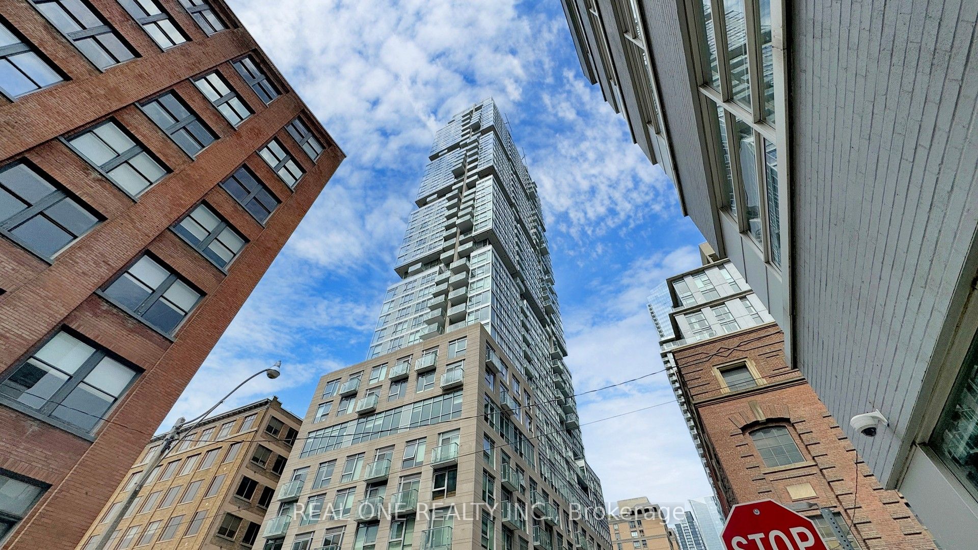 30 Nelson Street 3002, Toronto, ON M5V 0H5