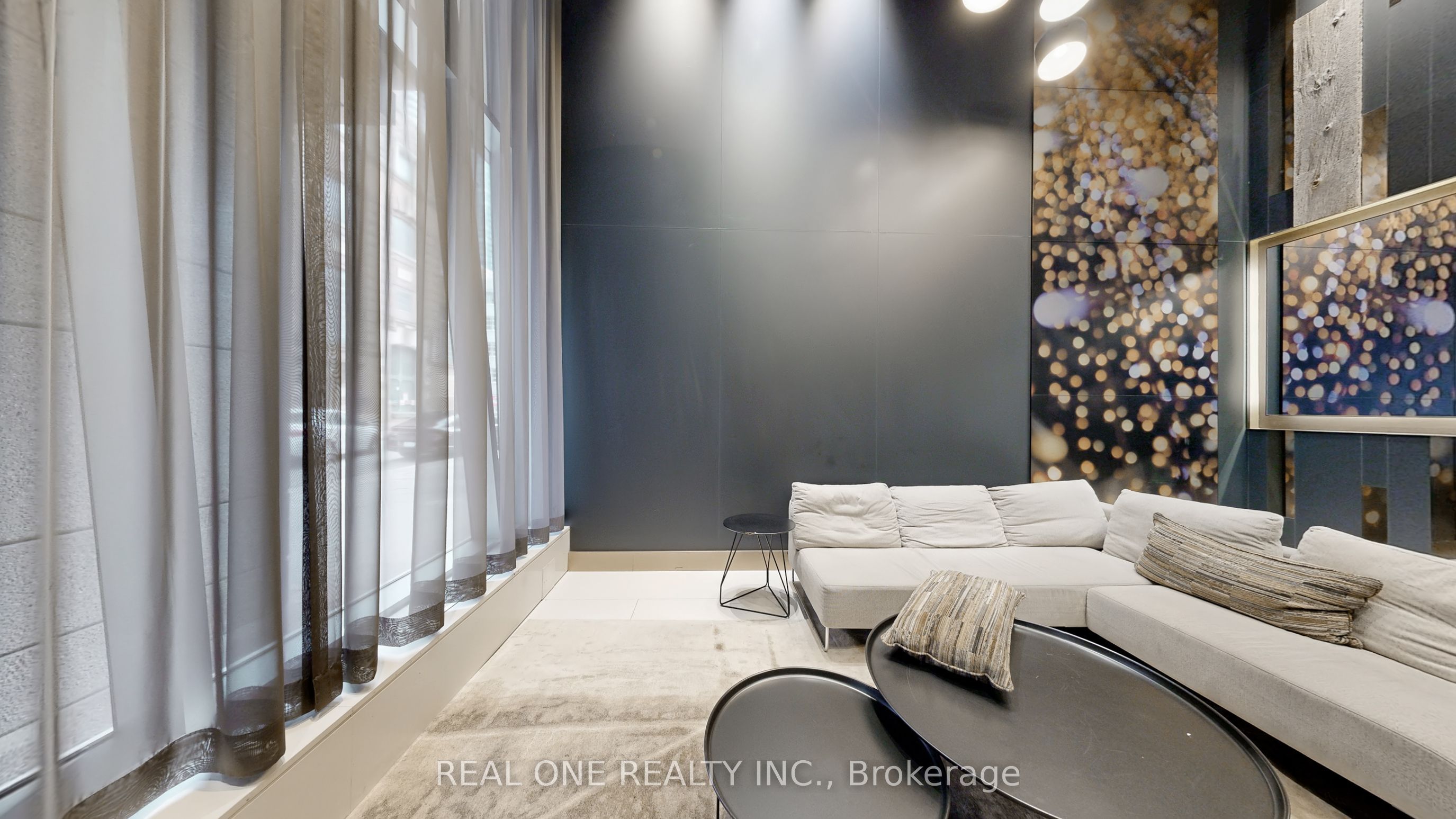 30 Nelson Street 3002, Toronto, ON M5V 0H5 photo 4