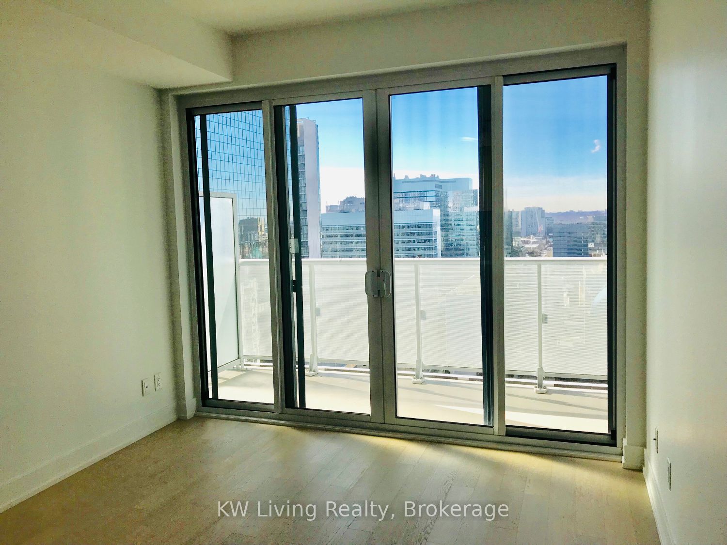 7 Grenville Street 2512, Toronto, ON M4Y 0E9 photo 2
