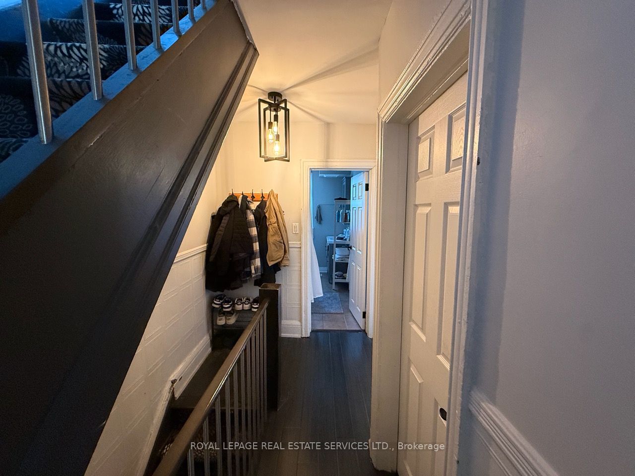 263 Grace Street 2nd Floor, Toronto, ON M6G 3A7 photo 5