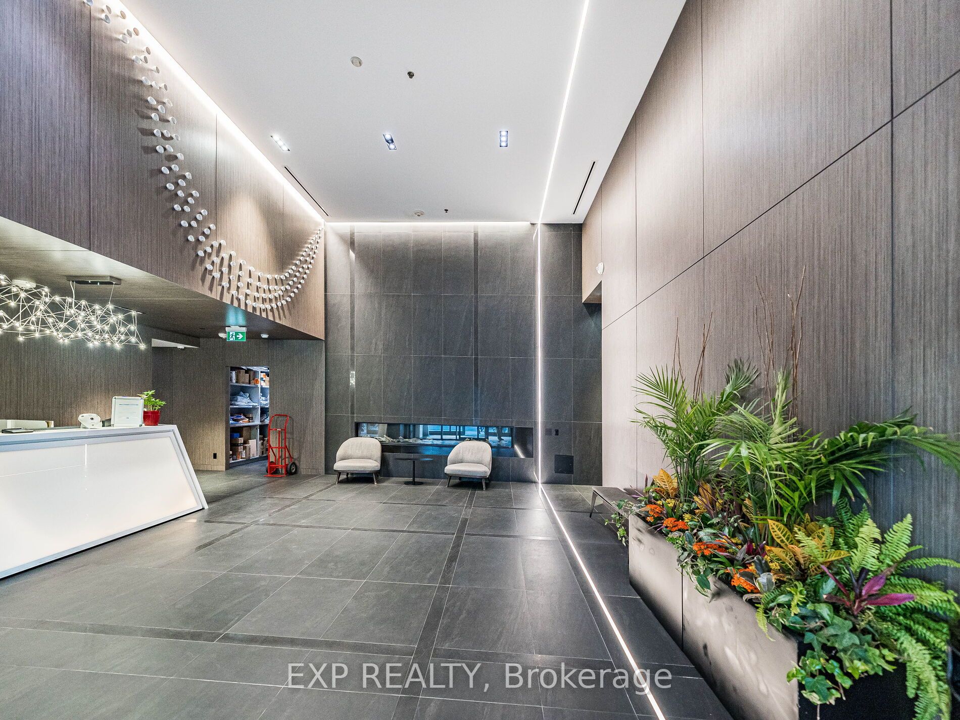 181 Dundas Street E 3708, Toronto, ON M5A 0N5 photo 4